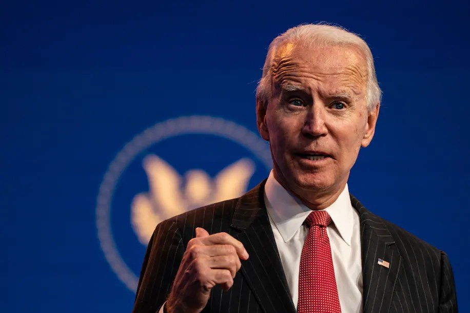 Ong Biden buoc sang tuoi 78, se la tong thong gia nhat khi nham chuc hinh anh