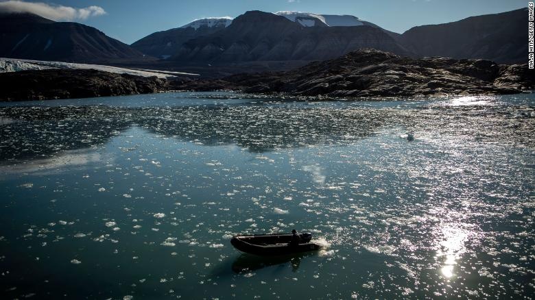 Chung ta vua trai qua thang 11 nong nhat lich su hinh anh