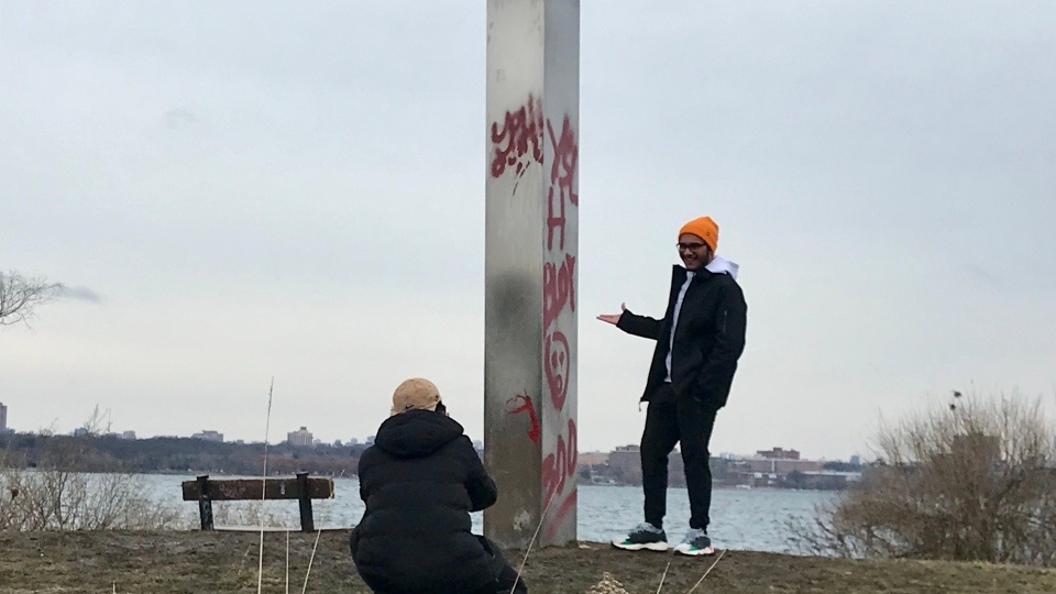 Khoi kim loai bi an xuat hien o Canada vao ngay cuoi nam 2020 hinh anh