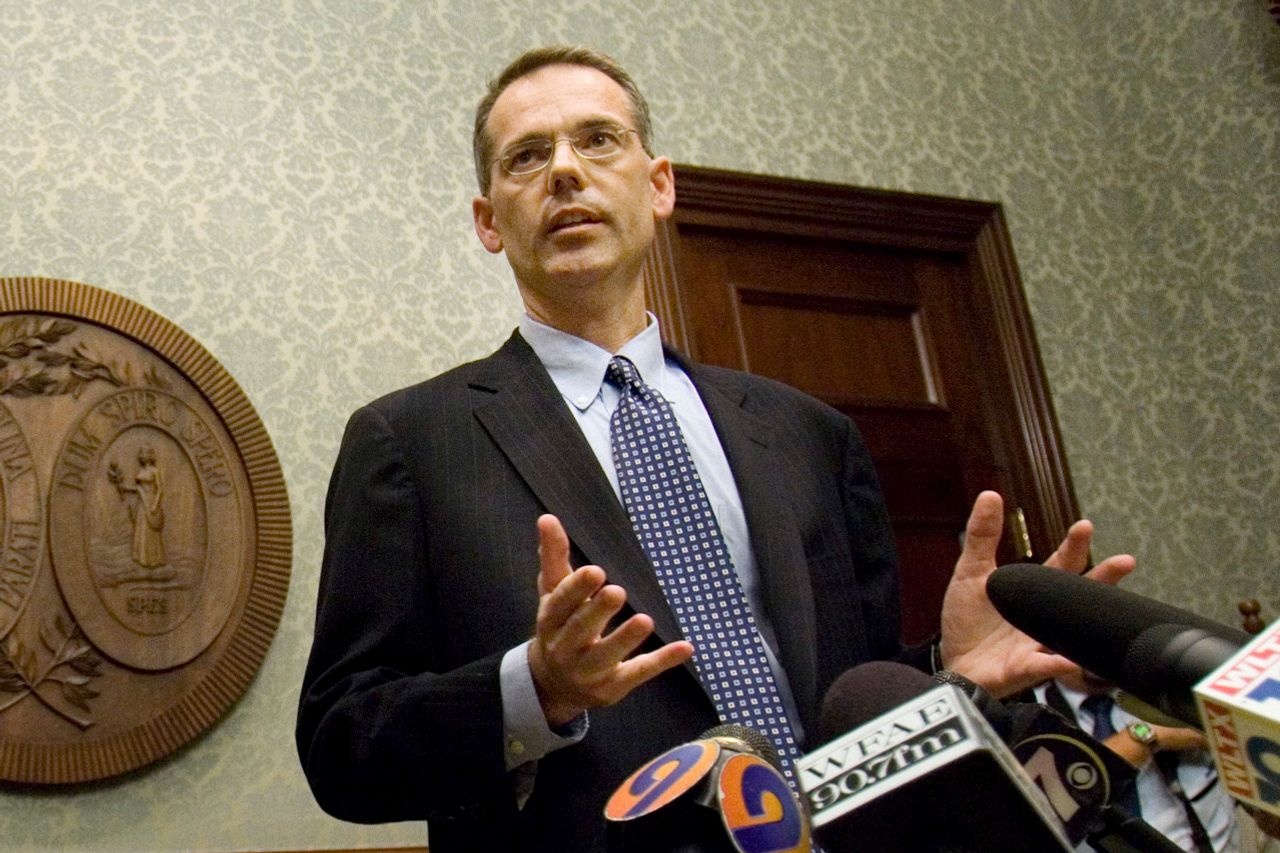 Ong Trump thue luat su 'rat gioi' cho phien toa o Thuong vien hinh anh