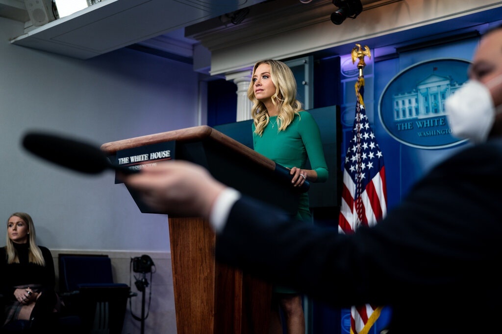 quan chuc chinh quyen Trump anh 2