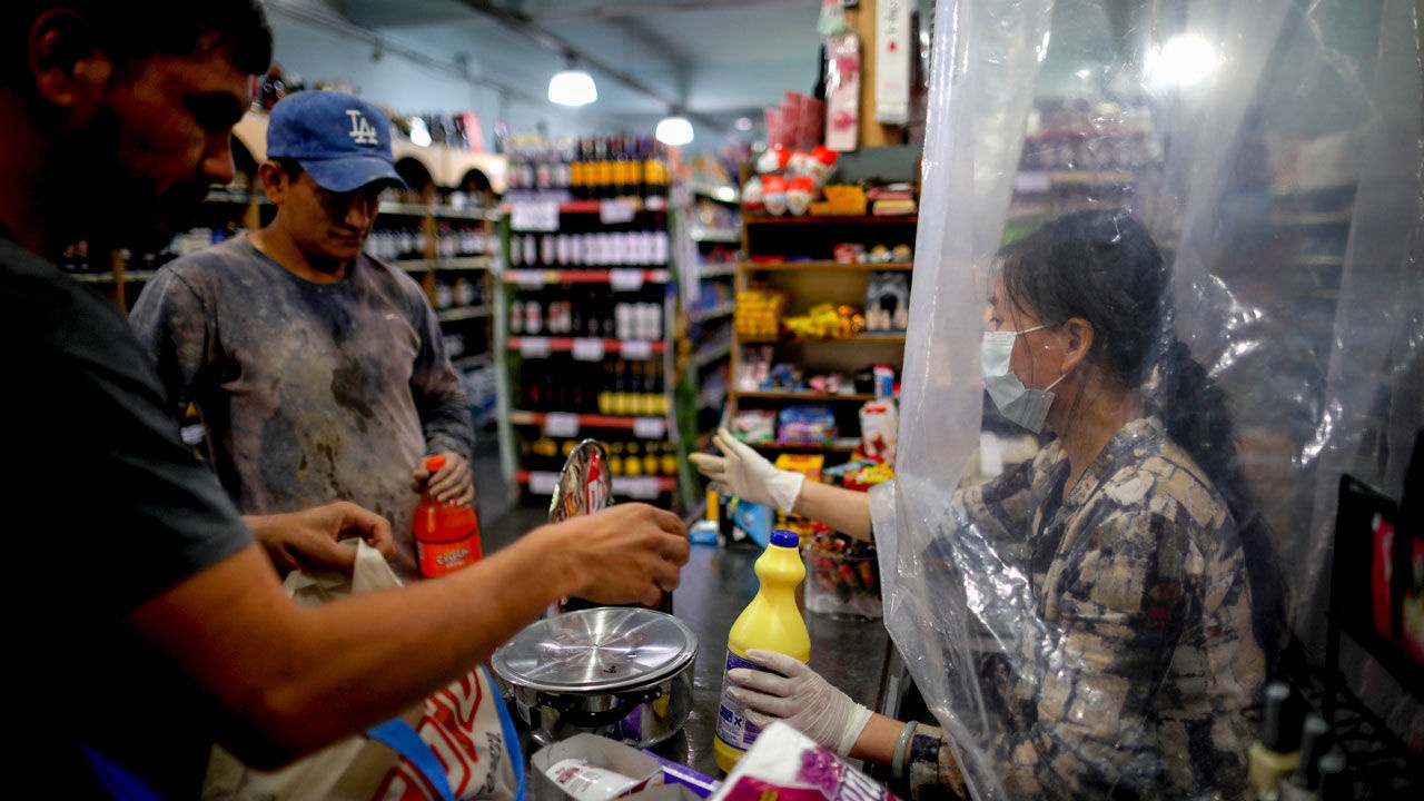 Virus co trong khong khi, dung chi tap trung khu trung be mat hinh anh