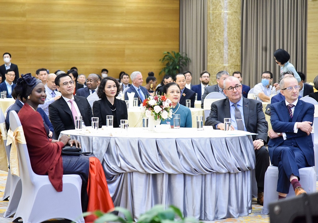 quoc te Phap ngu anh 2