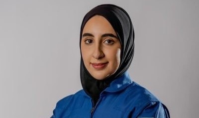 UAE co nu phi hanh gia dau tien cua the gioi Arab hinh anh