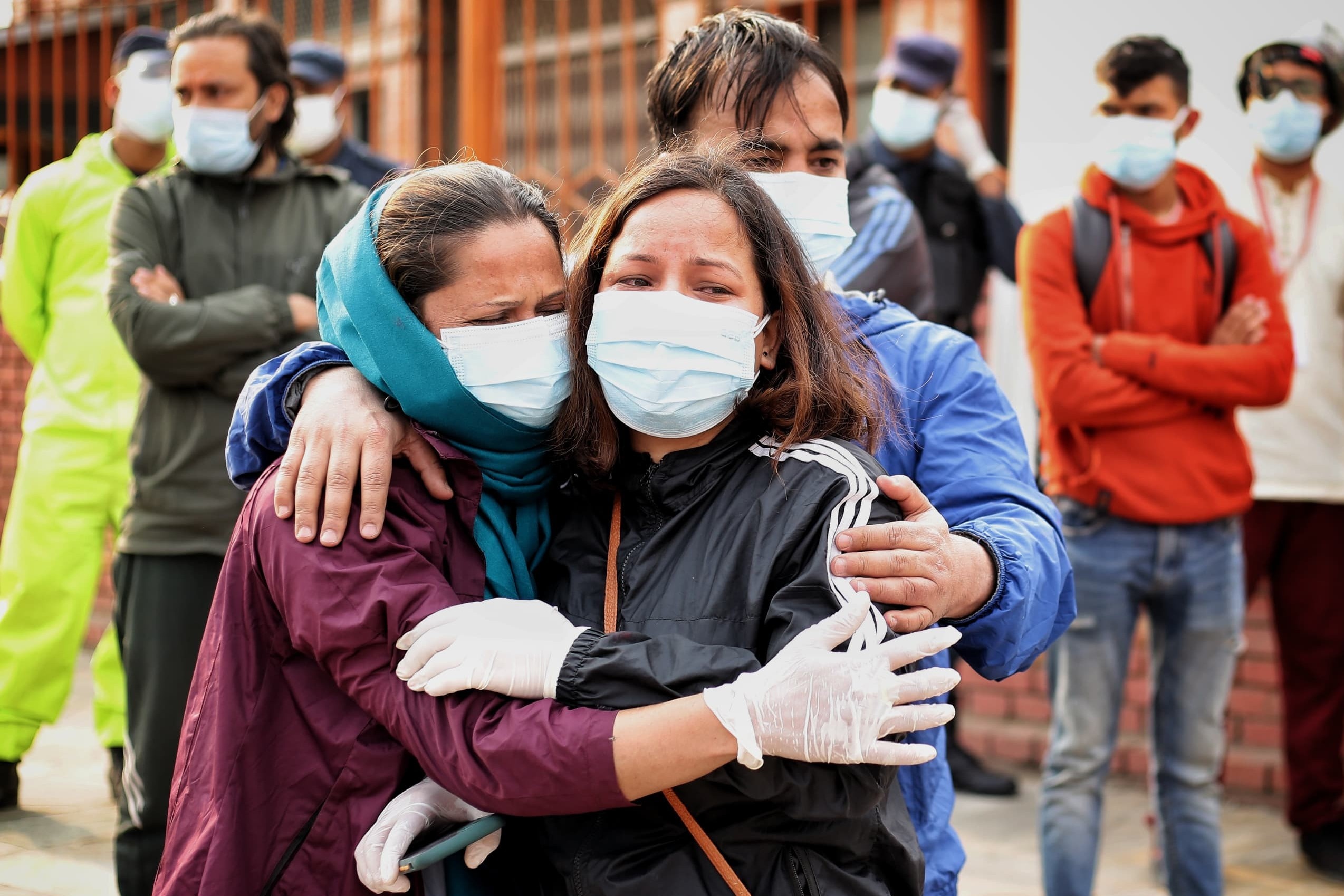 Den luot lo thieu o Nepal cung chay suot ngay dem hinh anh