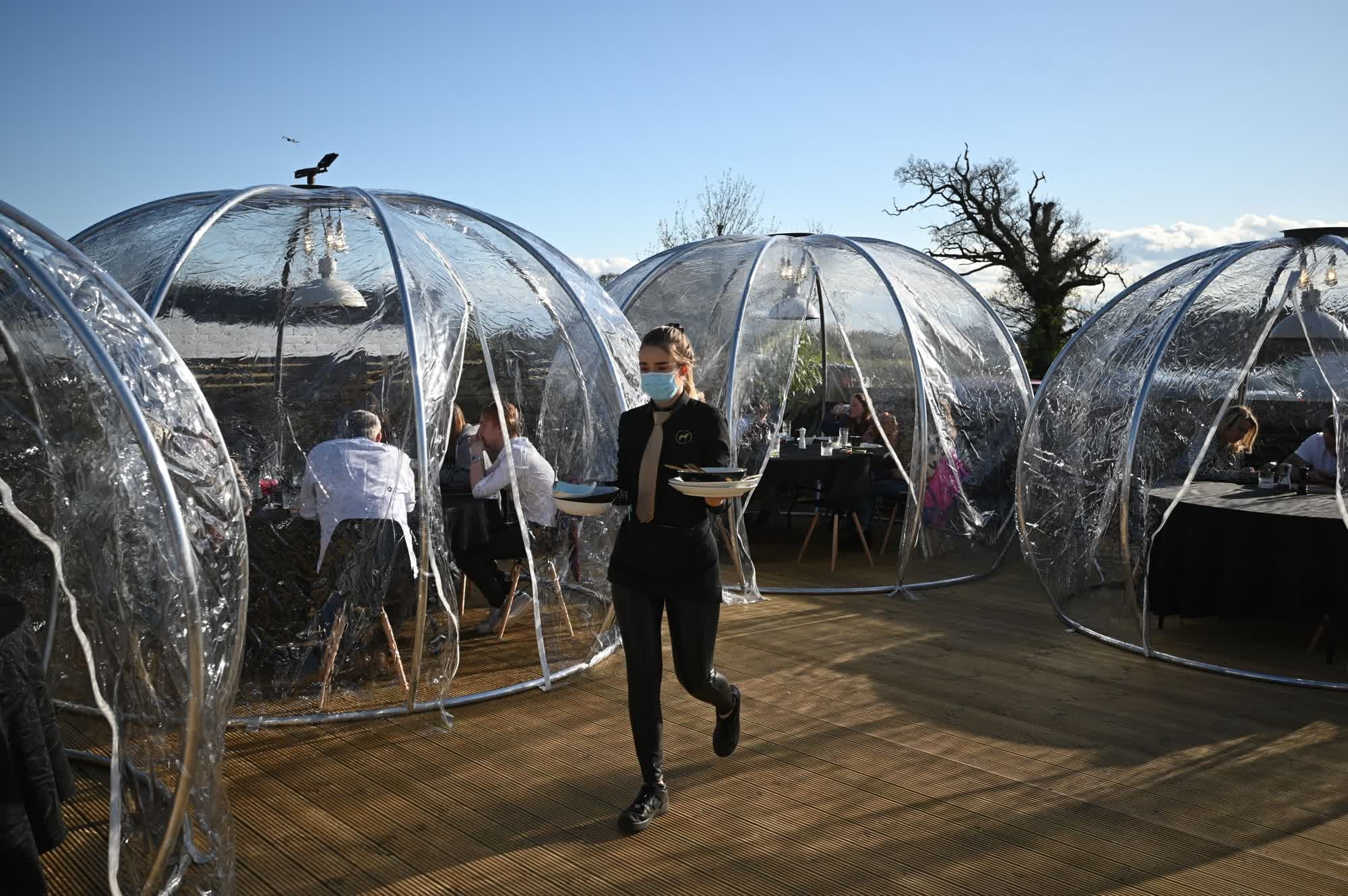 lan song Covid-19 anh 6