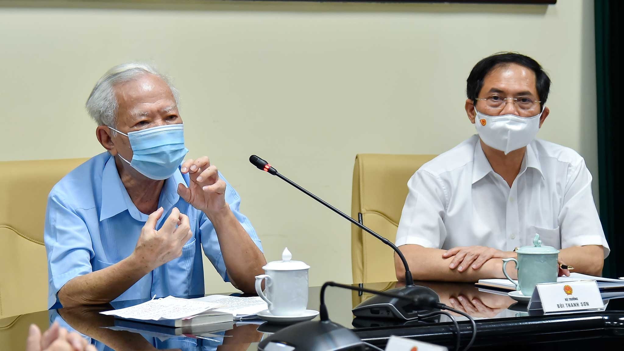 Nguyen Pho thu tuong Vu Khoan ke ve tai ngoai giao cua Bac Ho hinh anh