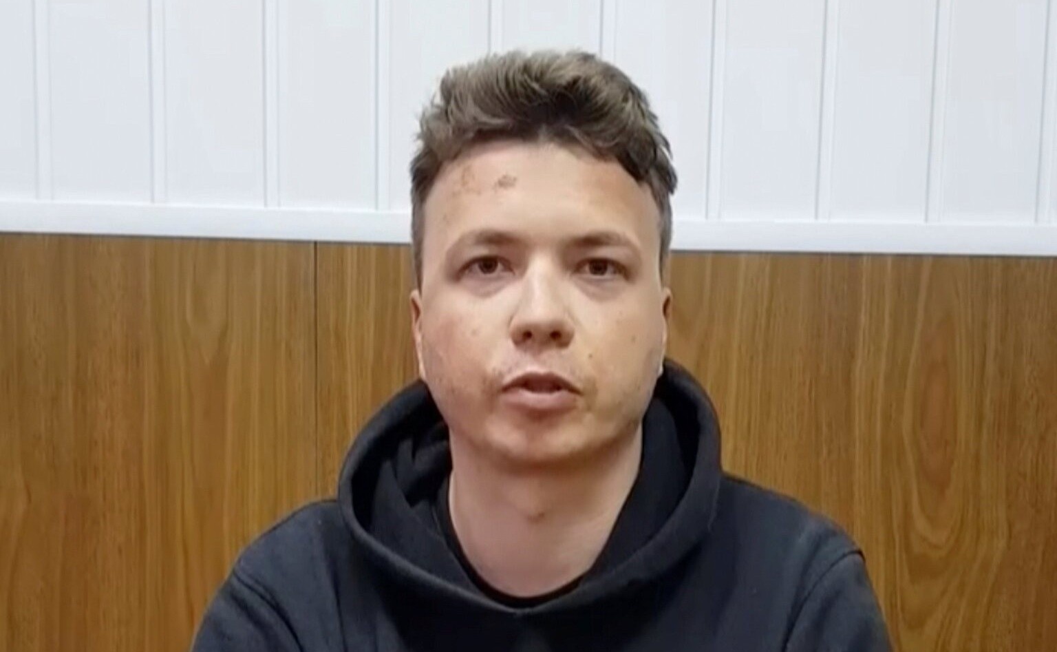 'Con trai toi bi gay mui, bi ep quay video tu thu' hinh anh