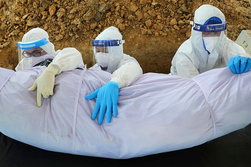 Nhung nguyen nhan day Malaysia vao canh 'vo tran' hinh anh