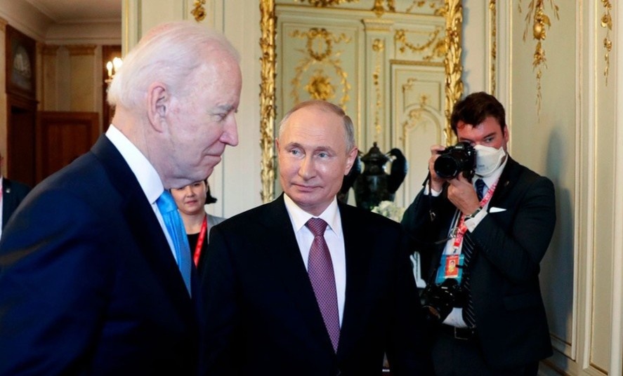 Ong Putin phe phan Black Lives Matter, ong Biden dap tra 'lo bich' hinh anh