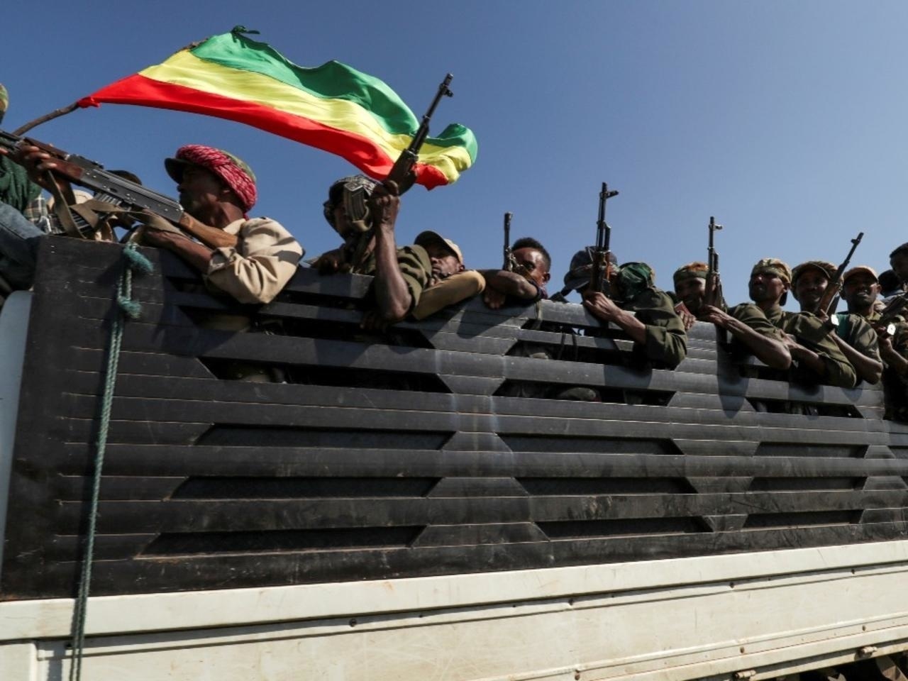 Chinh quyen Tigray bo chay hinh anh