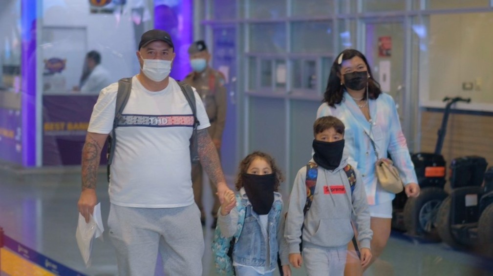 Phuket co du khach dau tien mac Covid-19 tu khi mo cua hinh anh