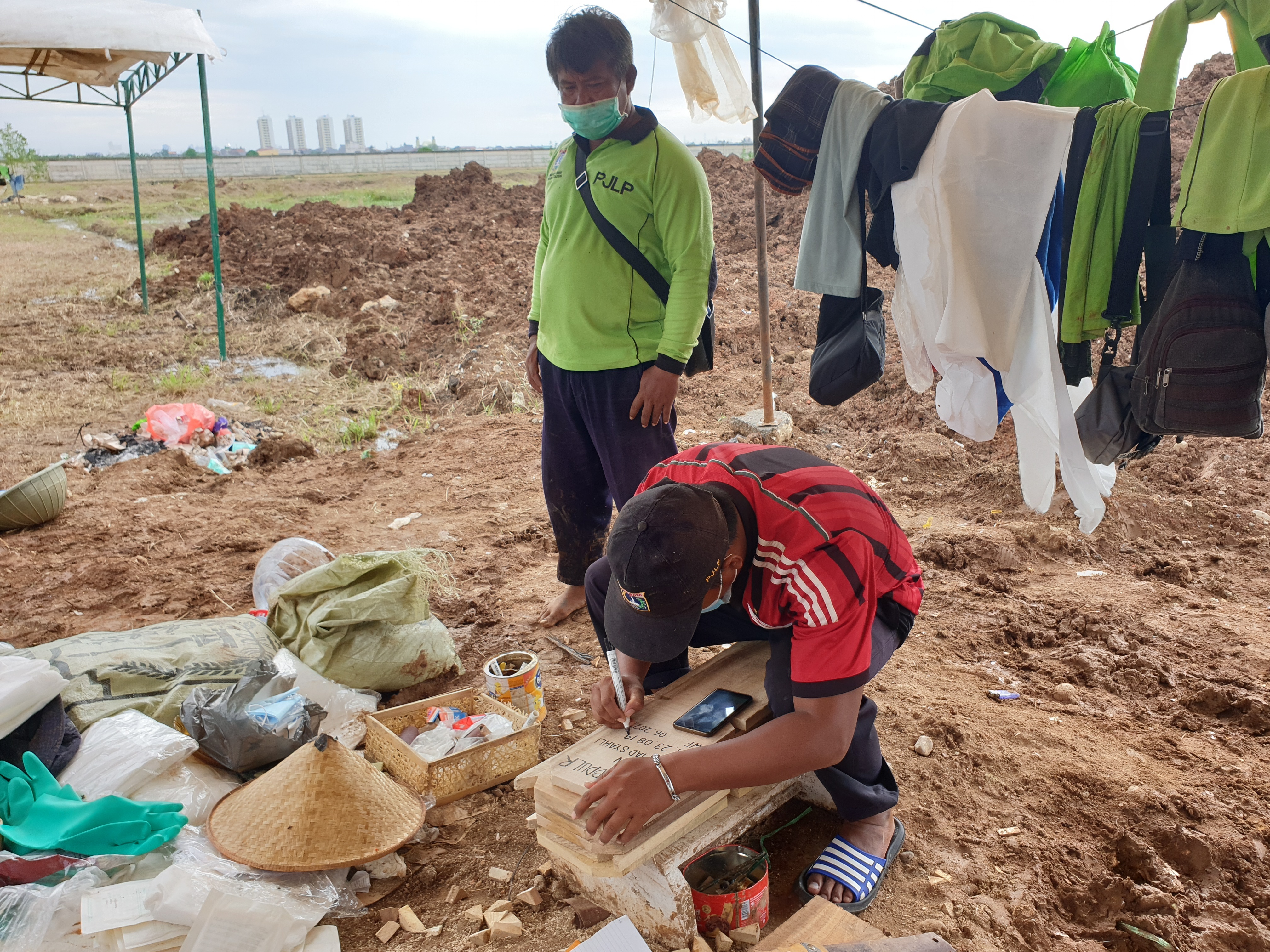 Covid-19 Indonesia anh 10