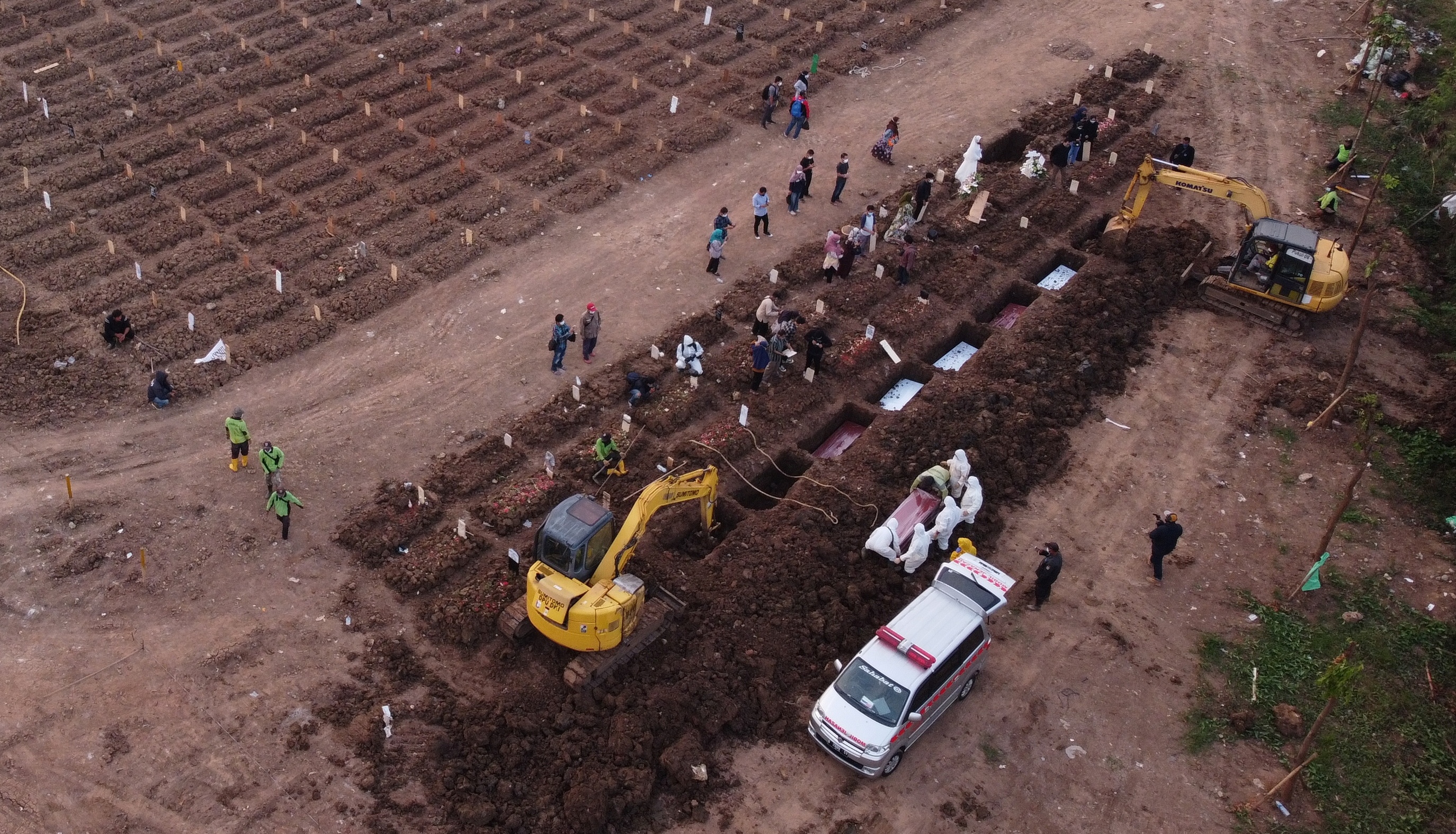 Nhung nghia trang kin cho tai Indonesia hinh anh