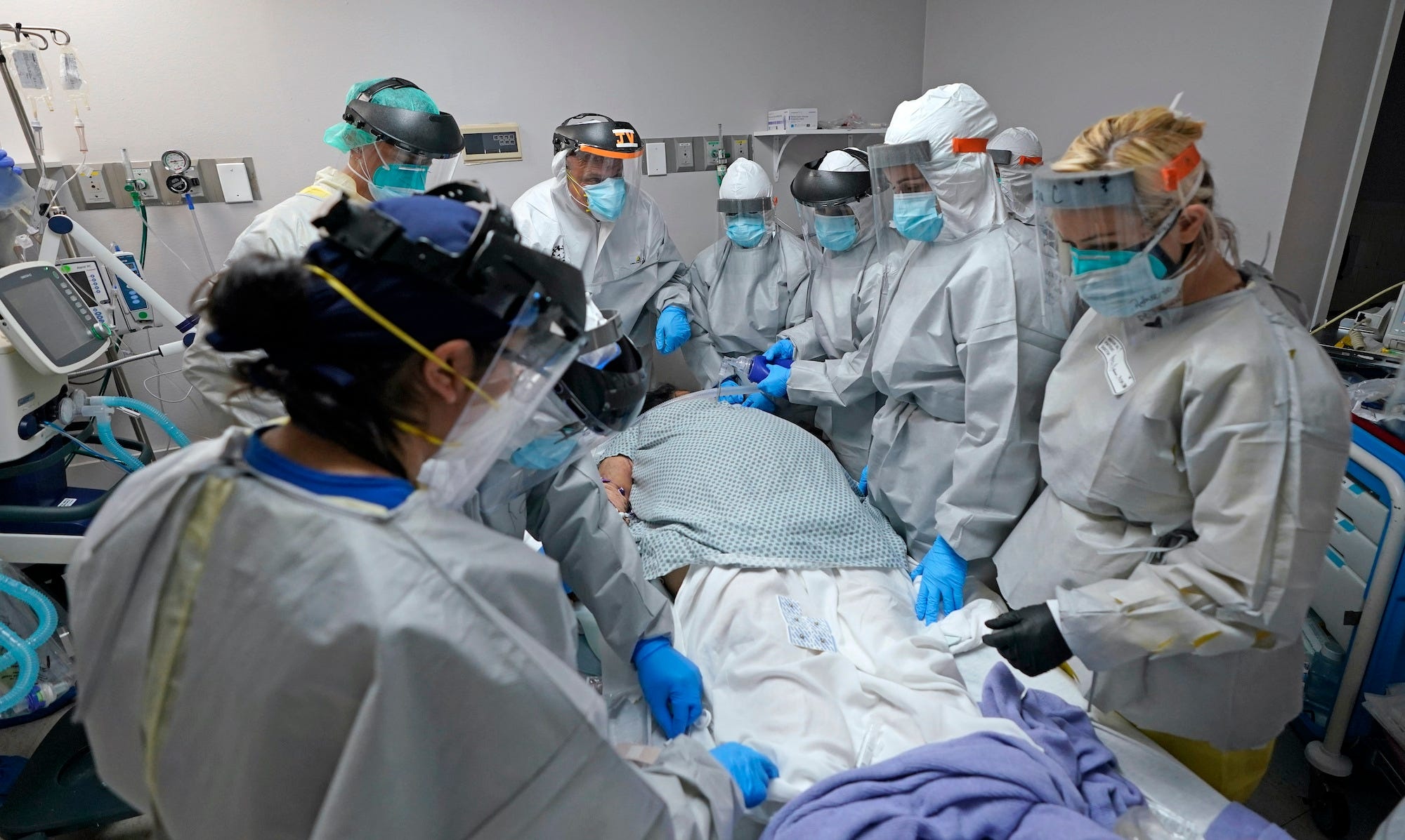 Covid-19 tang manh tro lai o My hinh anh