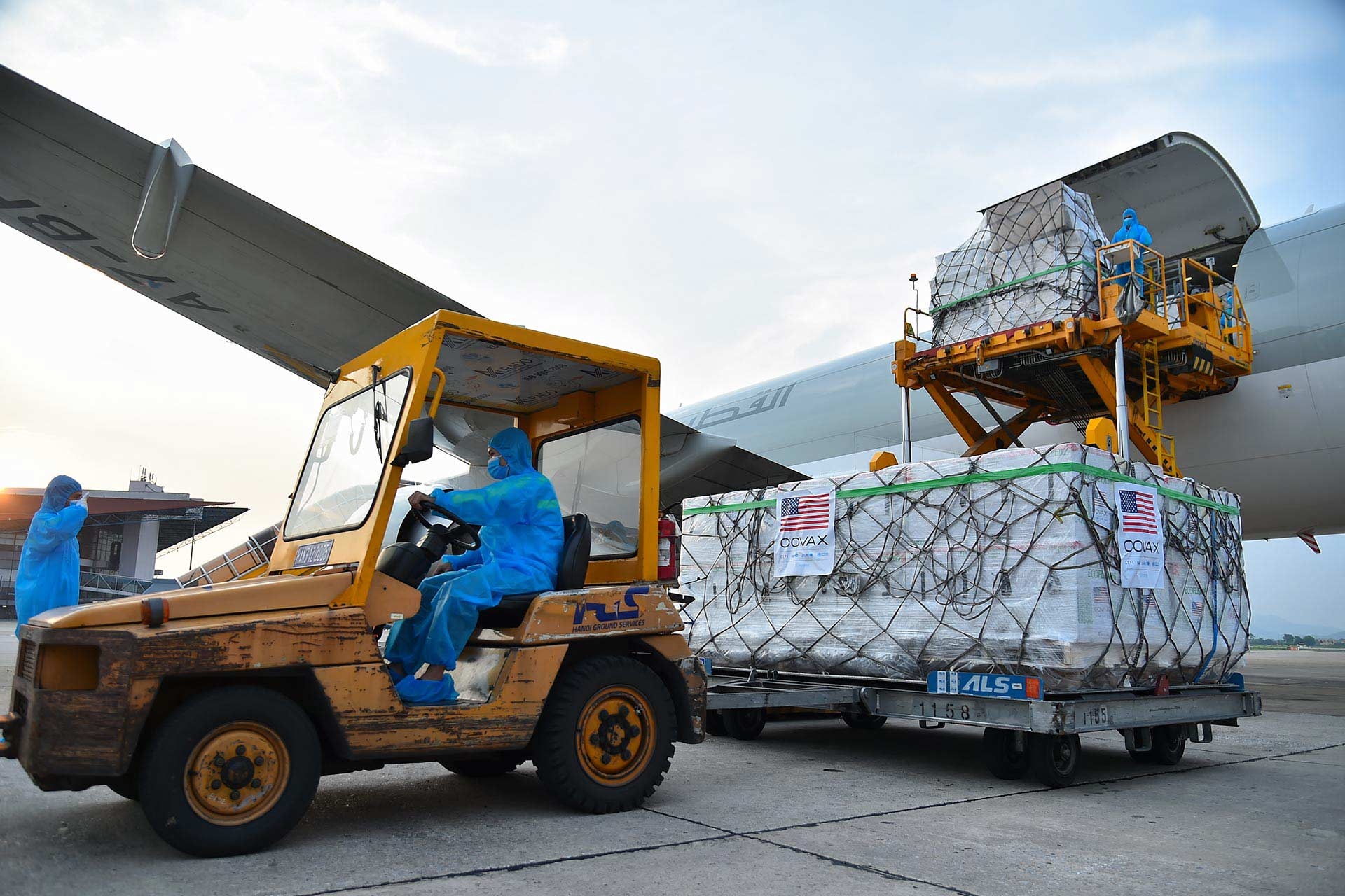 1,5 trieu lieu vaccine Moderna cua My ve den Ha Noi hinh anh