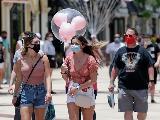 Tam dich Covid-19 o My lai lap ky luc moi hinh anh