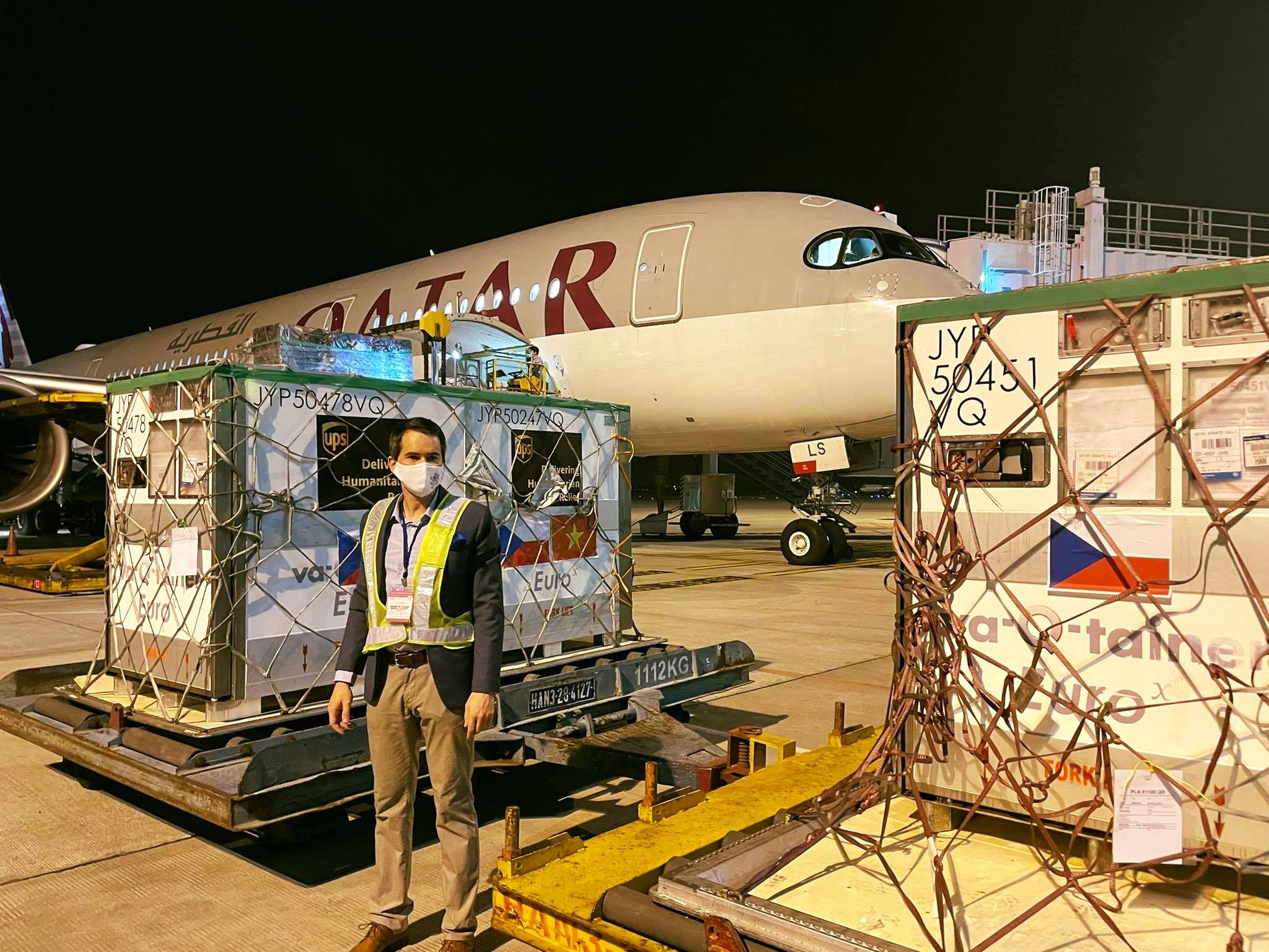 CH Czech chuyen Viet Nam 250.800 lieu vaccine AstraZeneca va Moderna hinh anh