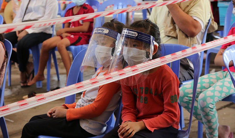 Campuchia sap hoan thanh tiem chung cho tre em 6-12 tuoi hinh anh