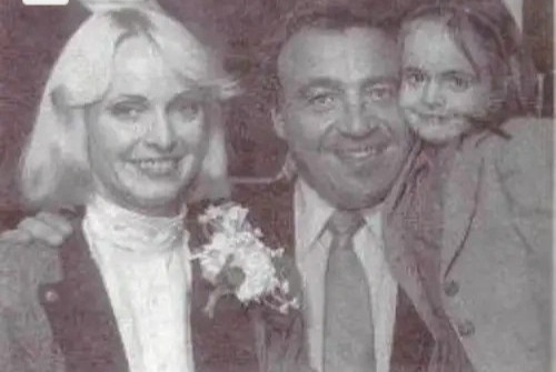 Am muu giet vo cua vi luat su nguoi My hinh anh