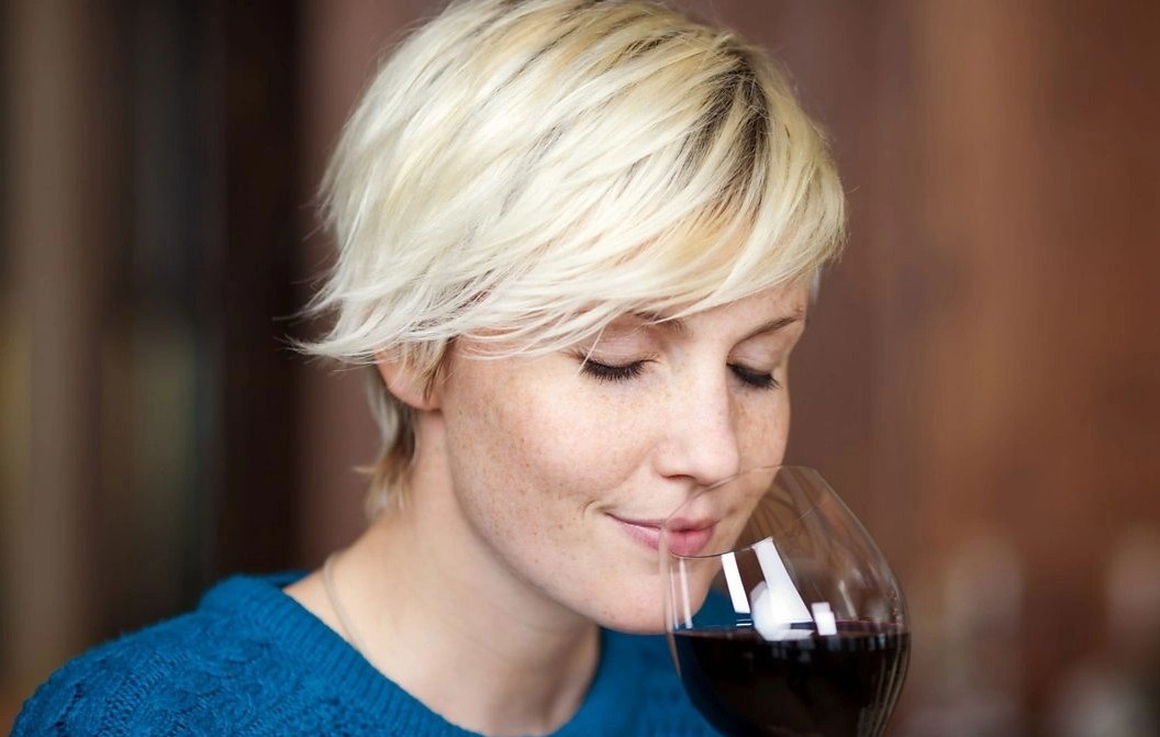 uong ruou mot minh anh 1