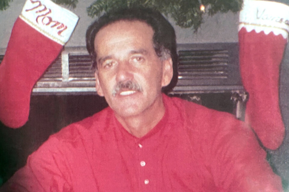 vo sat hai chong,  vo doat mang chong anh 1