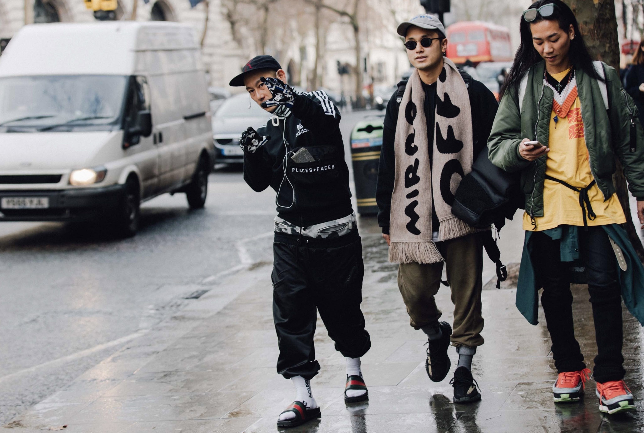 Loi trang phuc khien nam gioi mat diem tram trong trong mat phai dep hinh anh