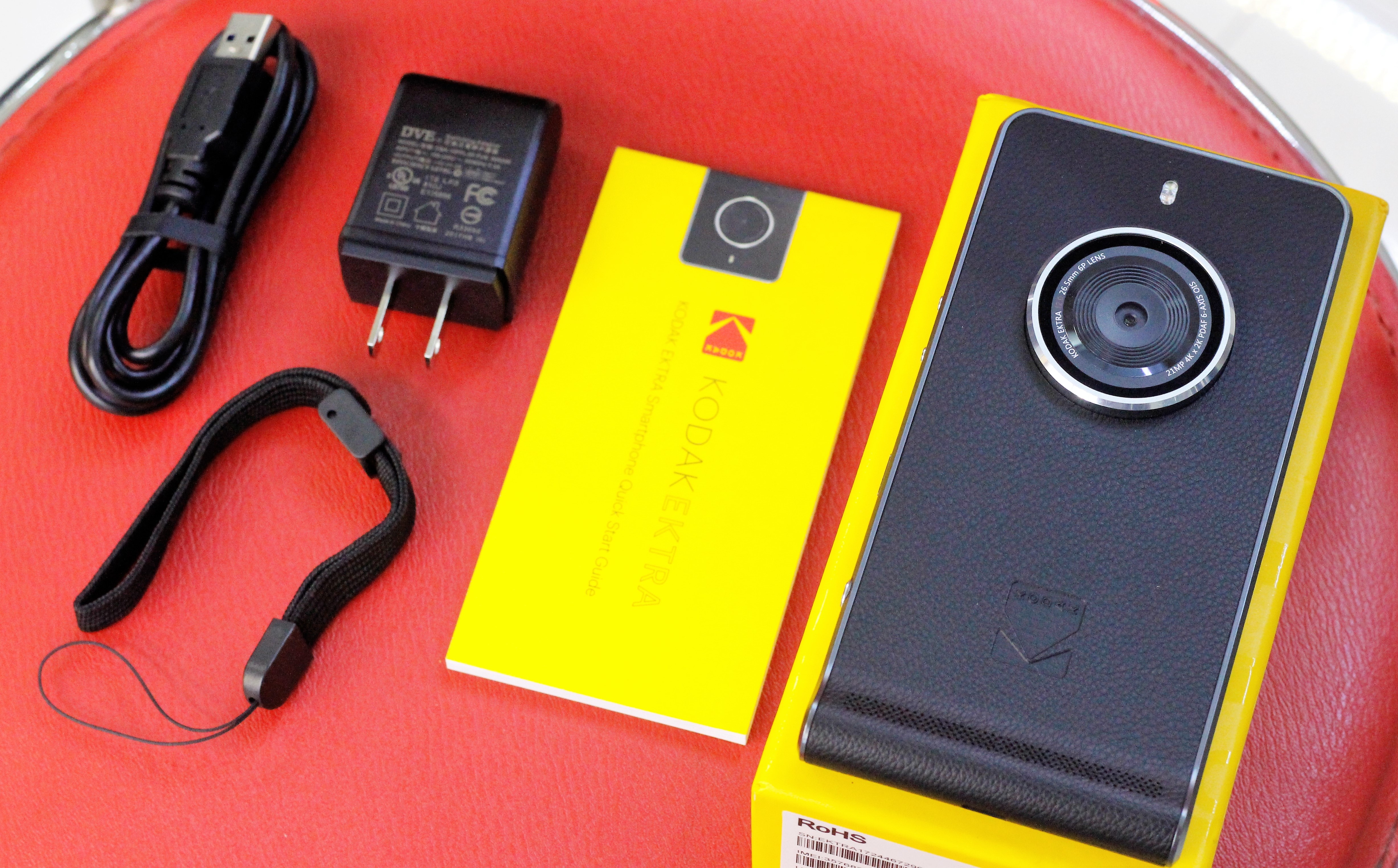 Trai nghiem Kodak Ektra duoc ban voi gia 6, 6 trieu dong tai VN anh 1