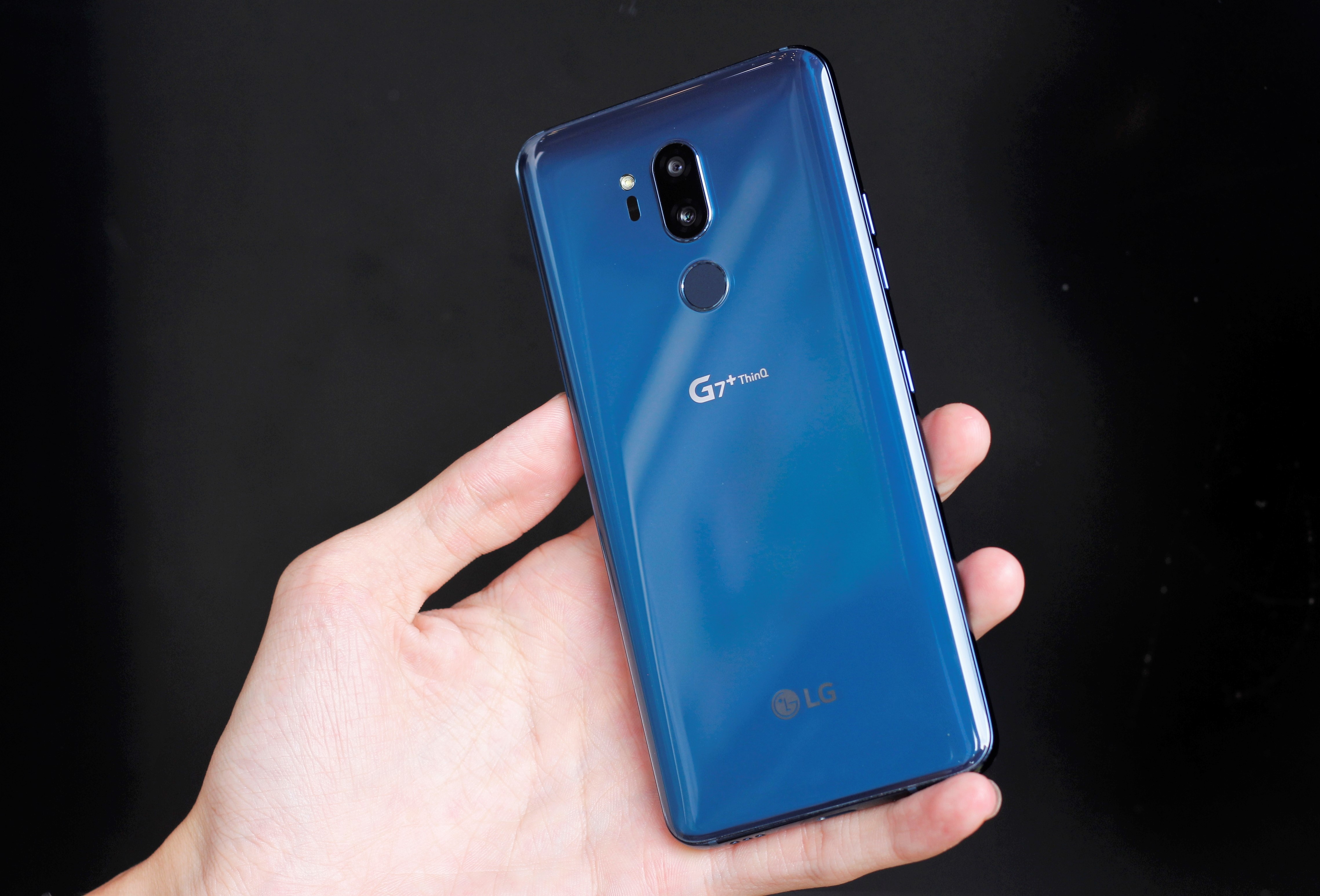 Trai nghiem LG G7+ ThinQ tai VN hinh anh