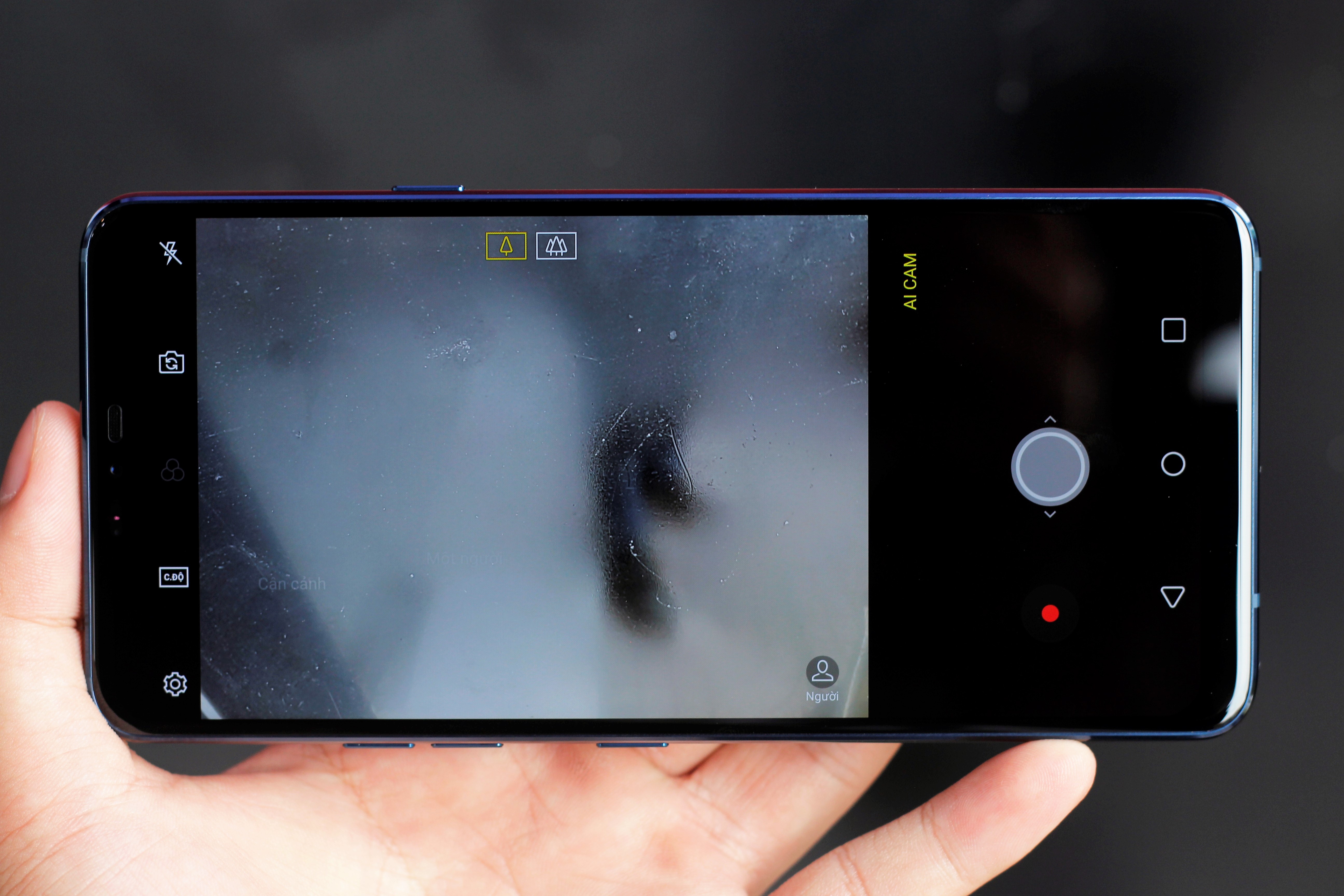 Mo hop va trai nghiem nhanh LG G7+ ThinQ anh 9