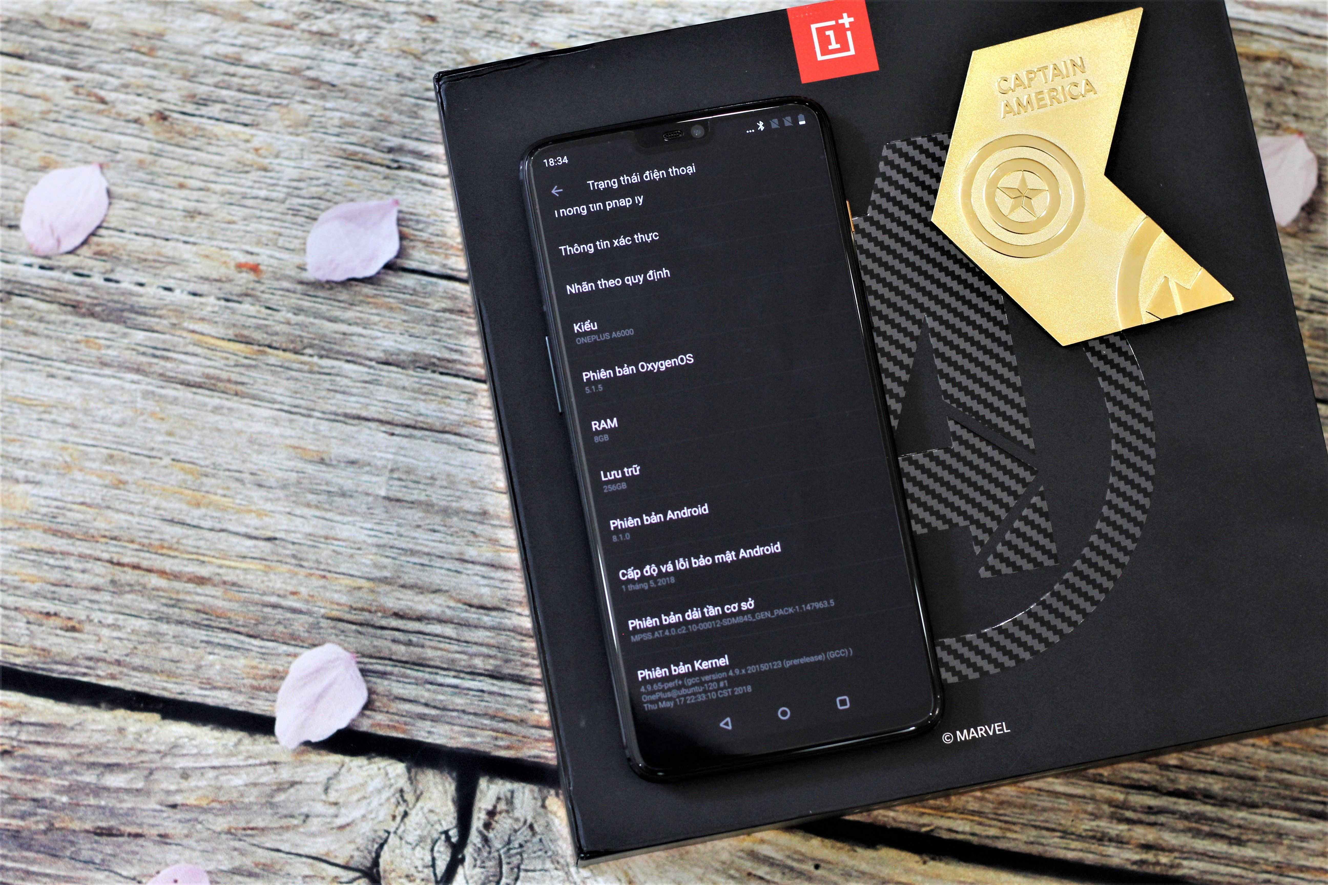 Anh OnePlus 6 phien ban Avengers anh 8