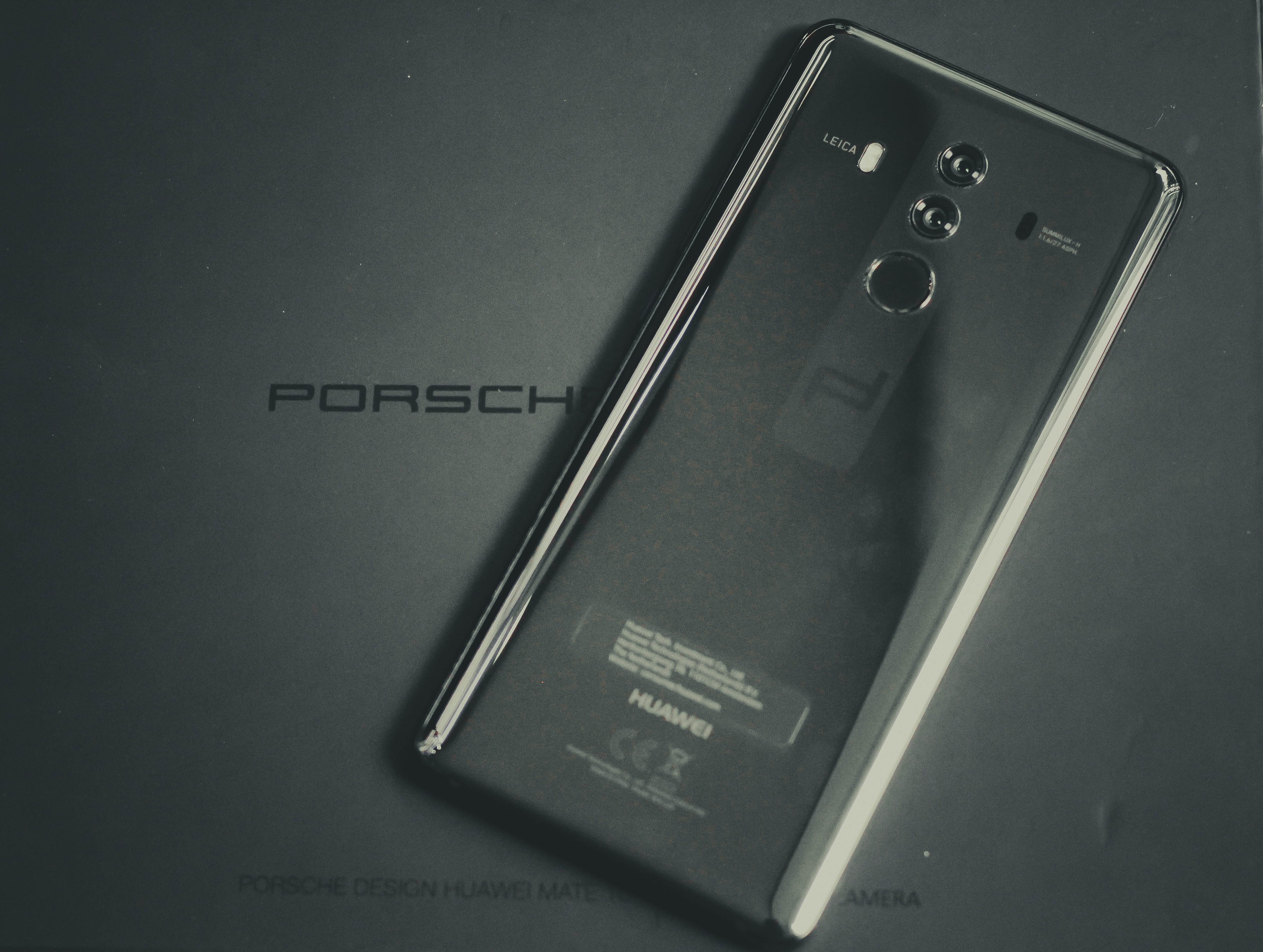 Trai nghiem Huawei Mate 10 Porsche Design anh 3
