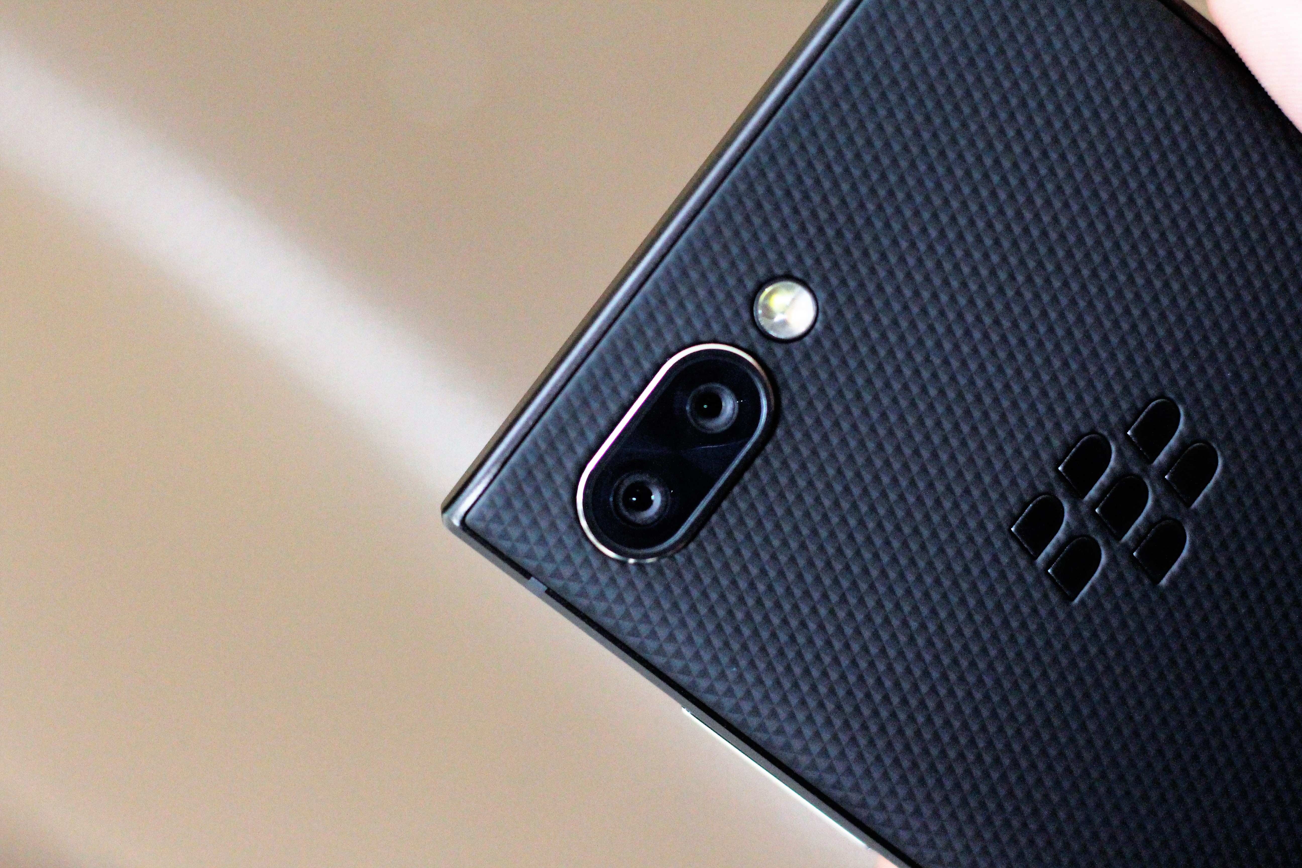 Trai nghiem BlackBerry KEY2 tai VN anh 3