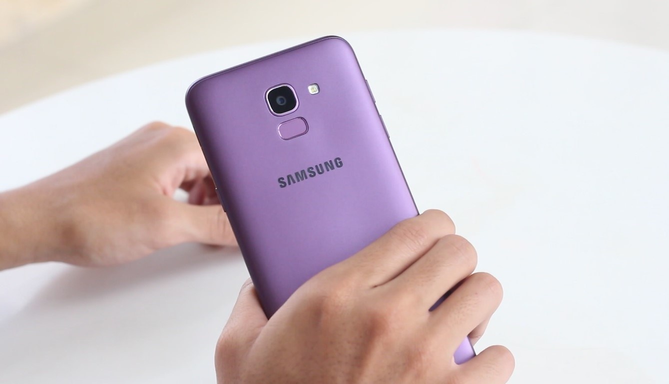 Trai nghiem nhanh Galaxy J6 gia 5,3 trieu dong vua len ke hinh anh