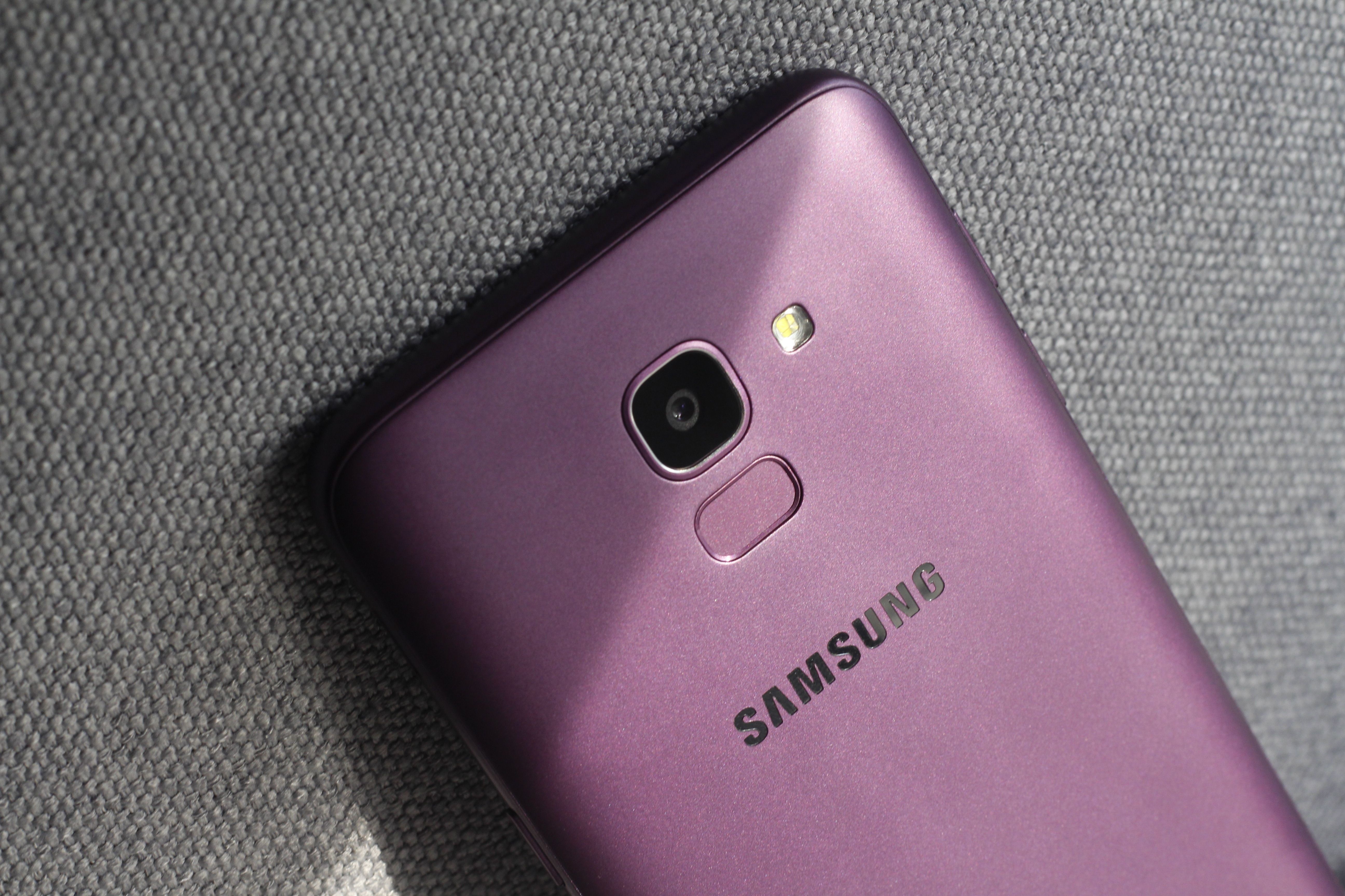 Trai nghiem nhanh Galaxy J6 anh 4