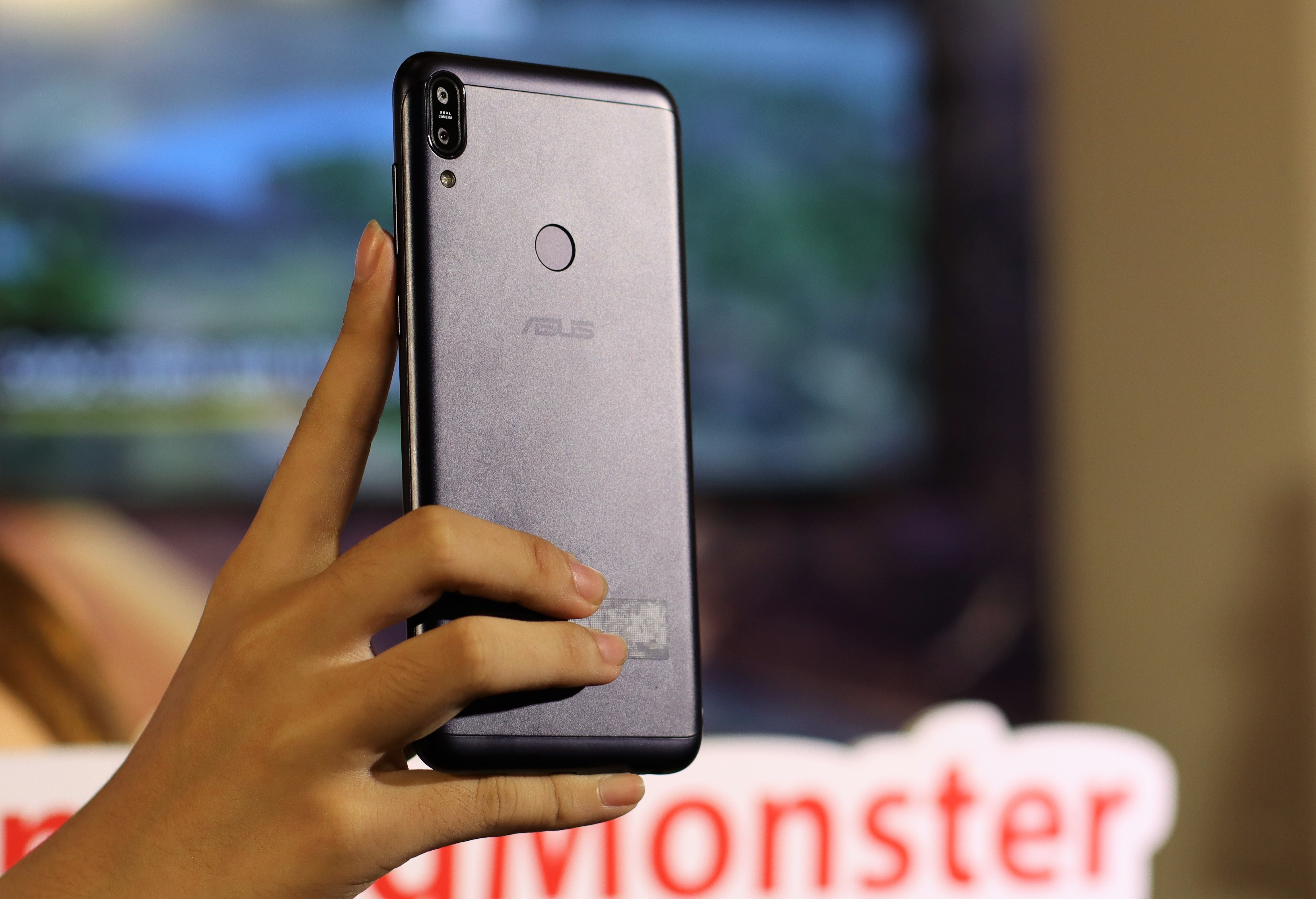 Asus ra mat Zenfone 5Z va Zenfone Max Pro M1 anh 6