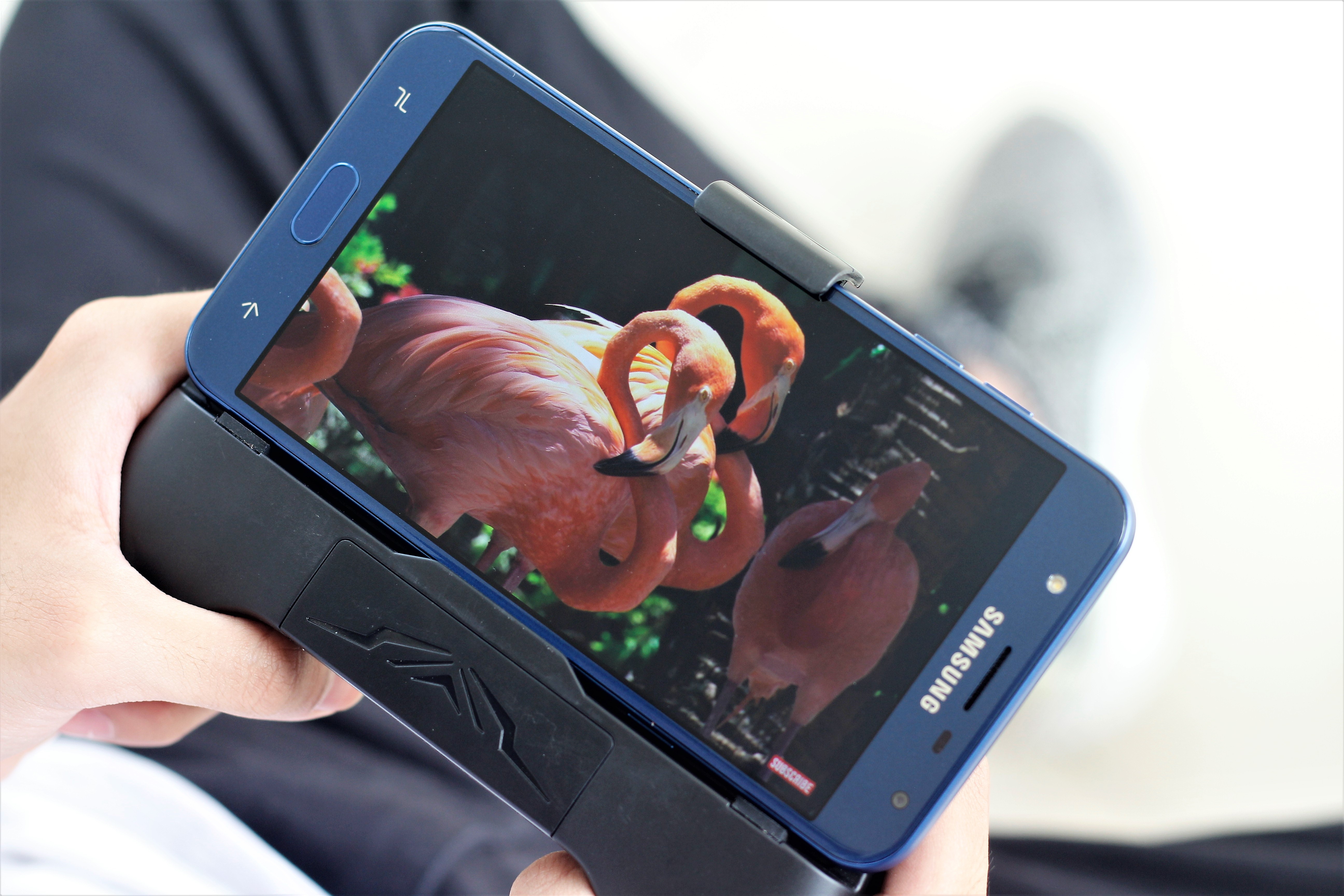 Trai nghiem nhanh Galaxy J7 Duo anh 4