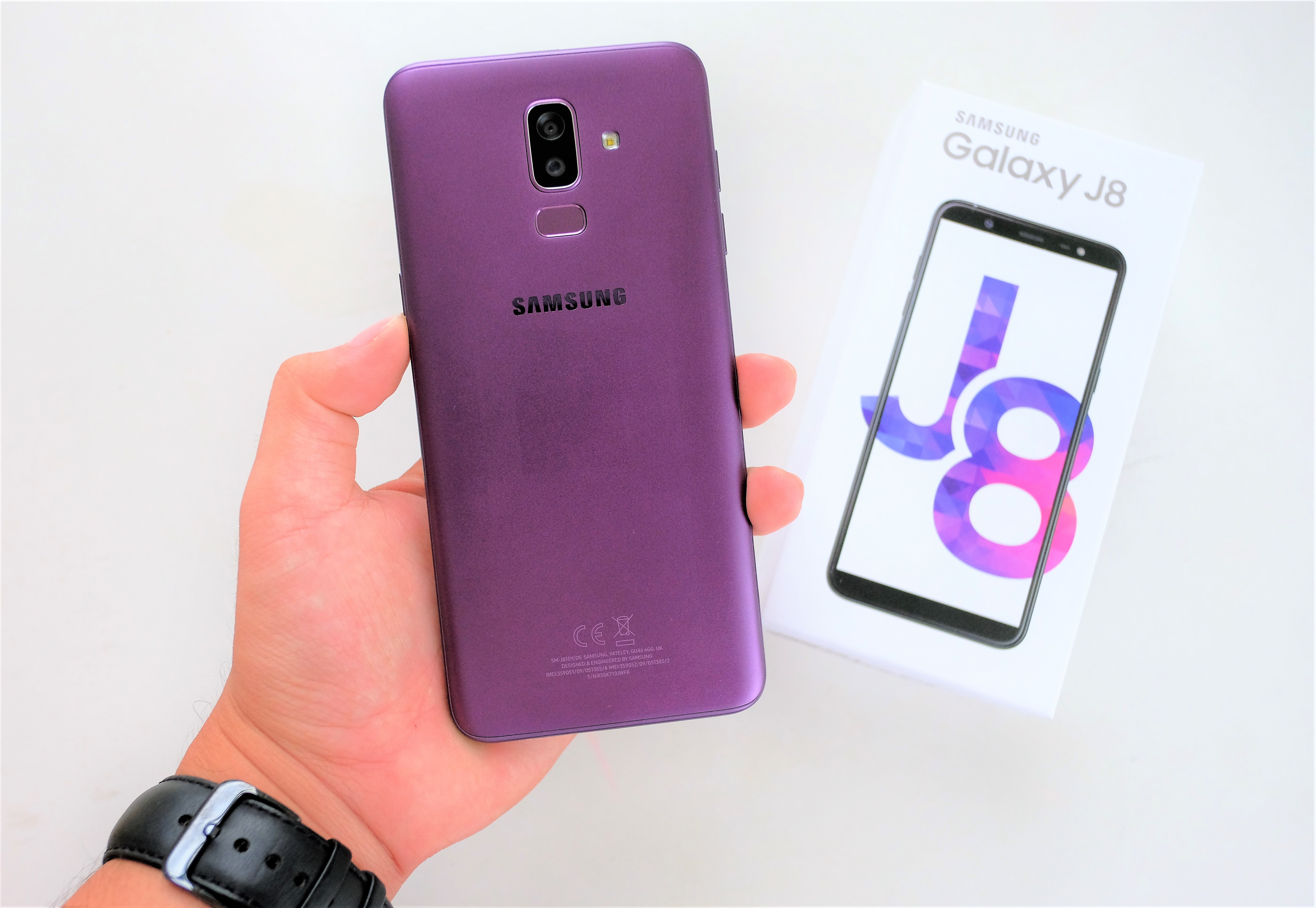 danh gia Galaxy J8 anh 4