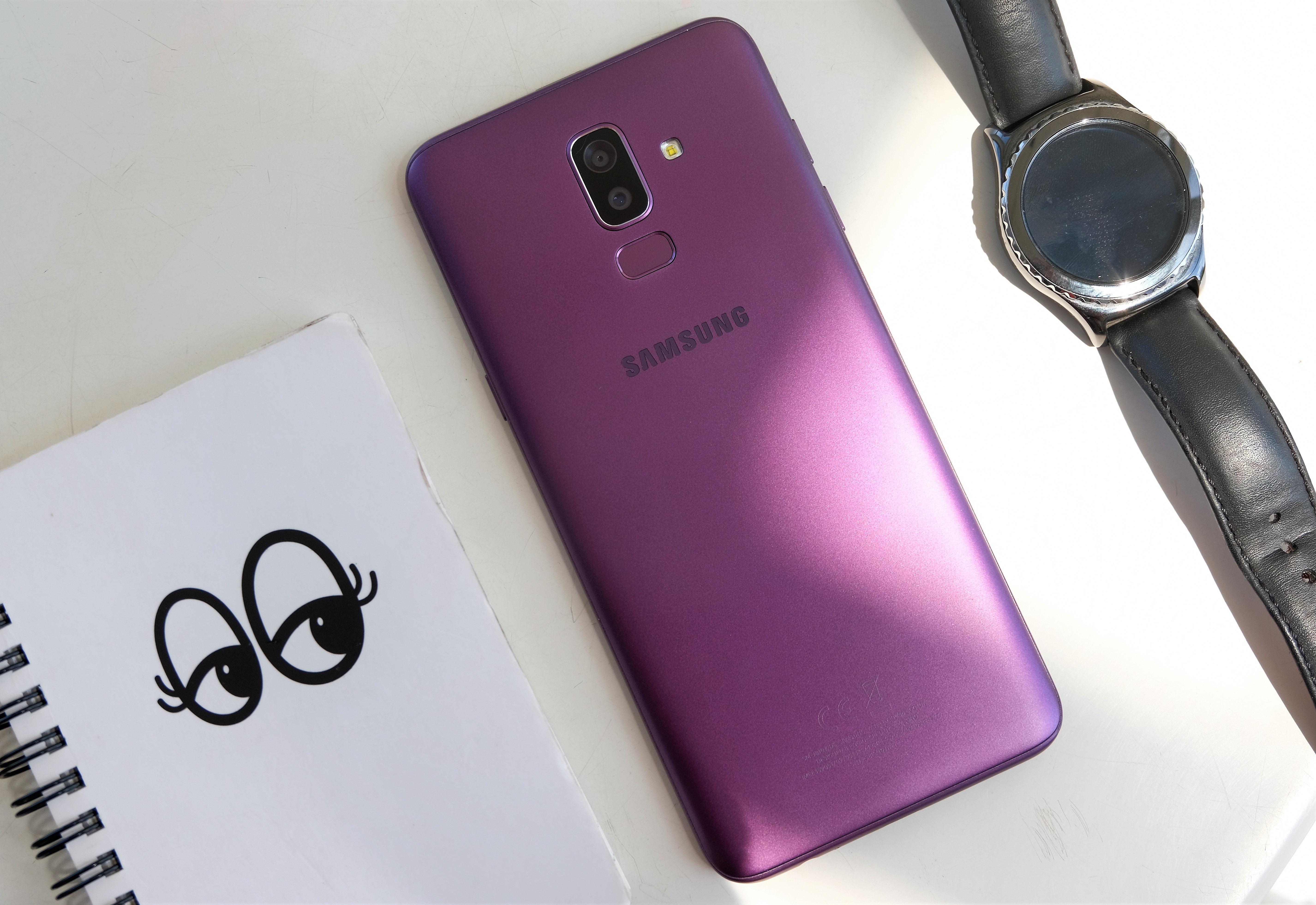 danh gia Galaxy J8 anh 14