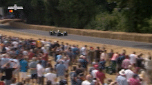 Xe dua tu lai dau tien Robocar trinh dien tai Goodwood 2018 hinh anh