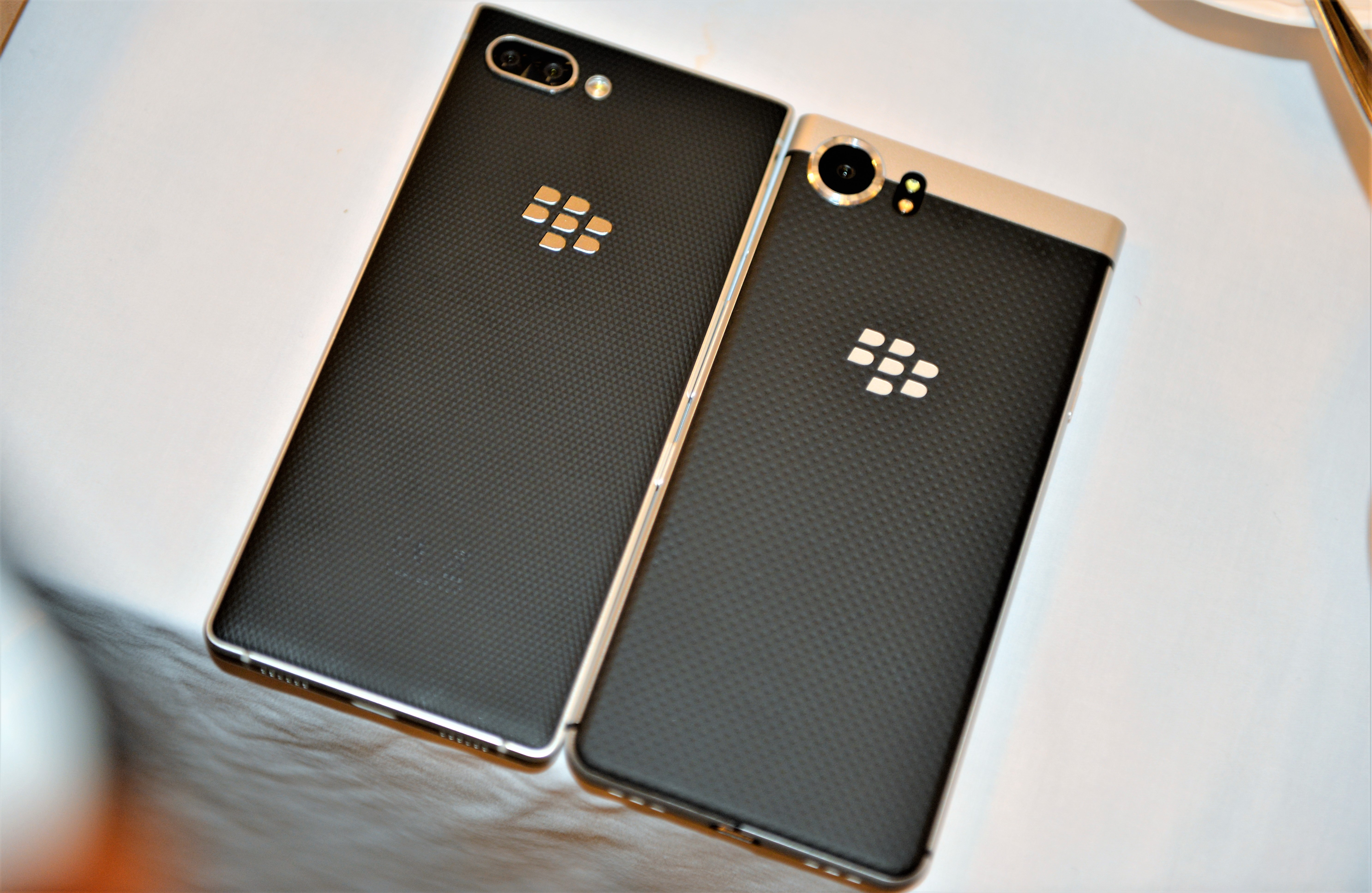 BlackBerry Key2 ra mat tai Viet Nam anh 1