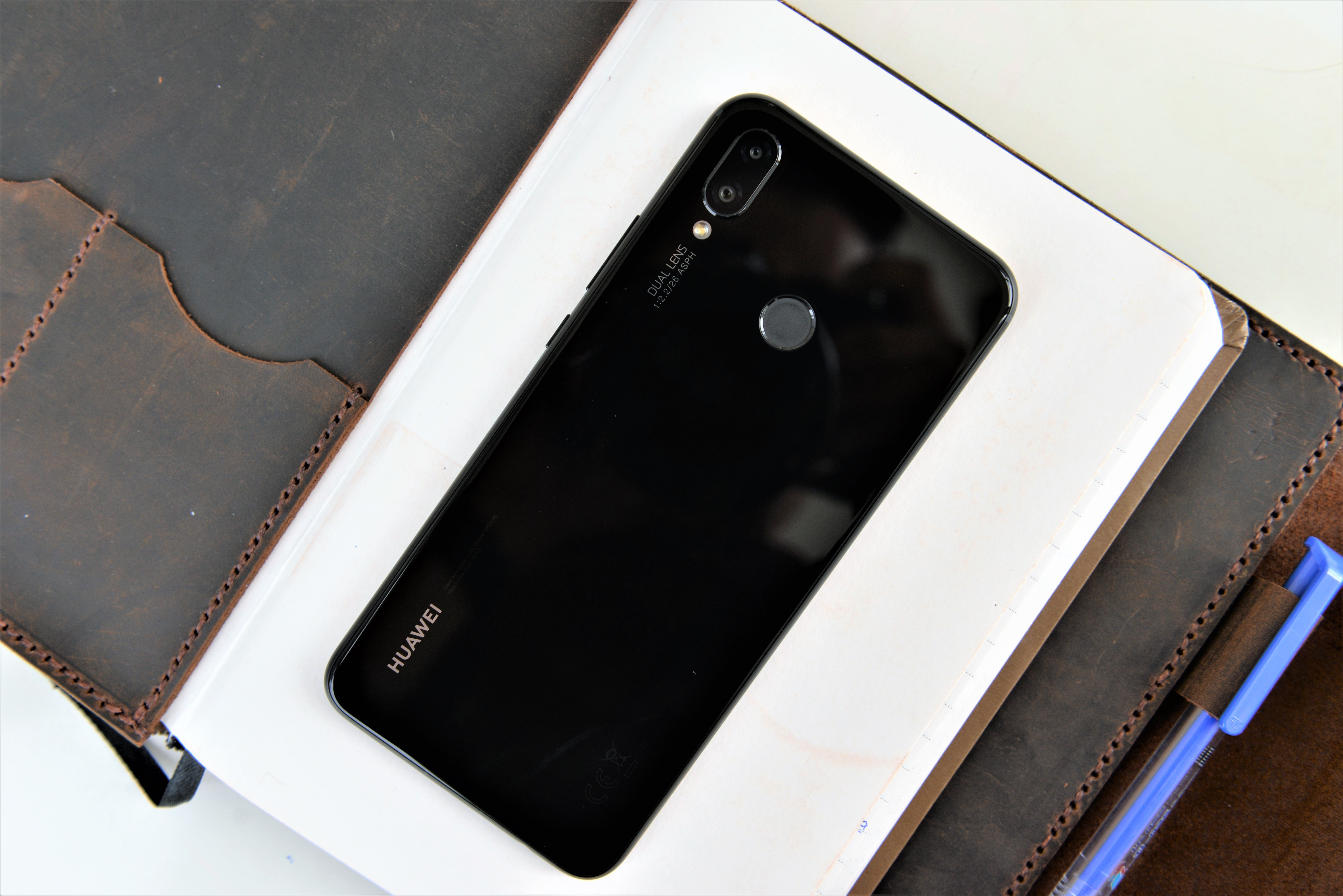 Trai nghiem Huawei nova 3i anh 1