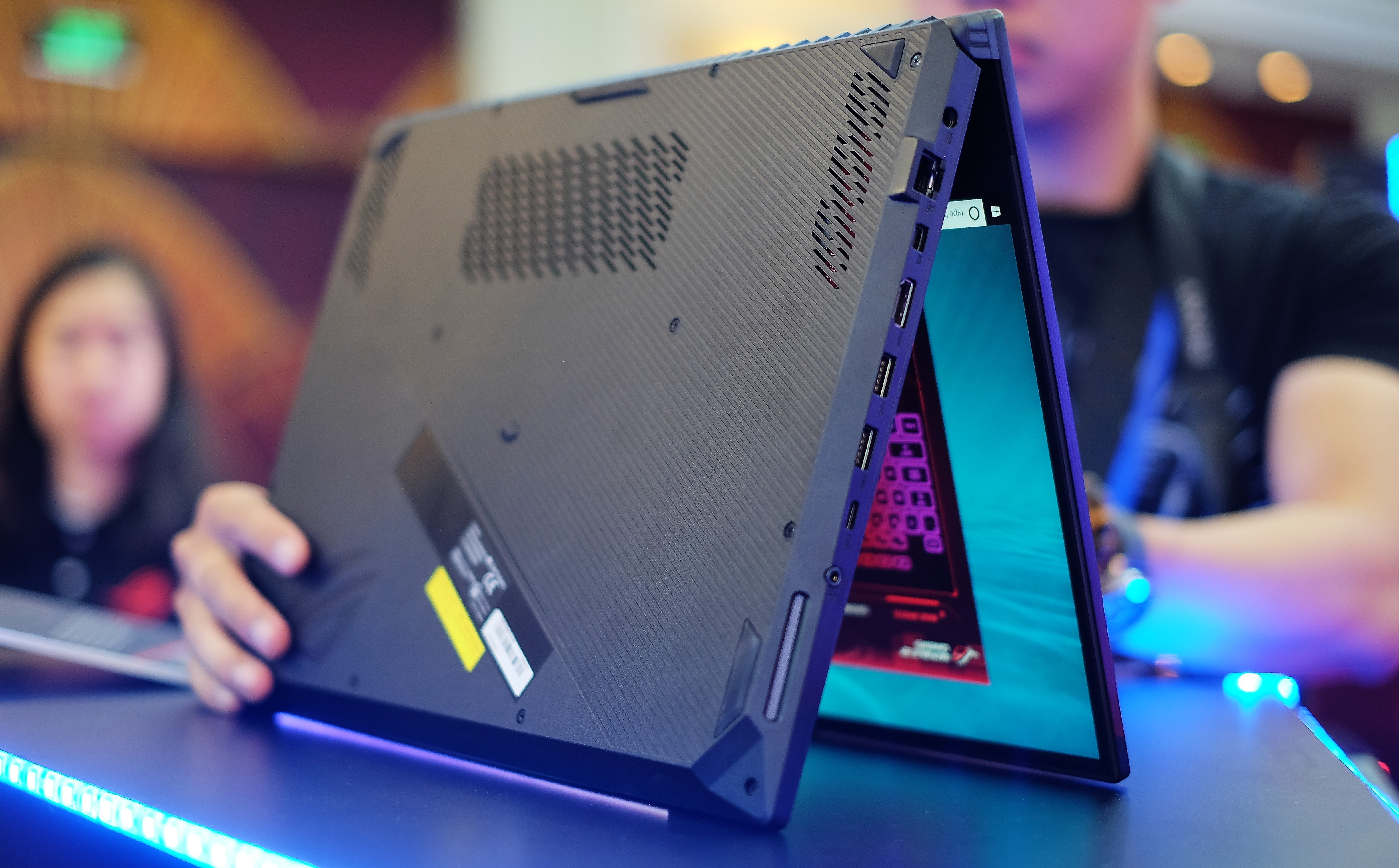 ROG Strix SCAR II ra mat tai VN anh 6