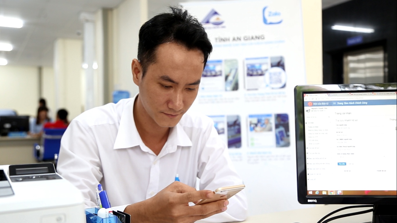 2018 - nam bung no chinh quyen thong minh tren Zalo hinh anh