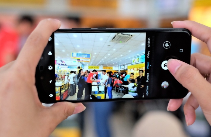 Nova 3i len ke tai Viet Nam, vuot ky luc cua nova 3e hinh anh