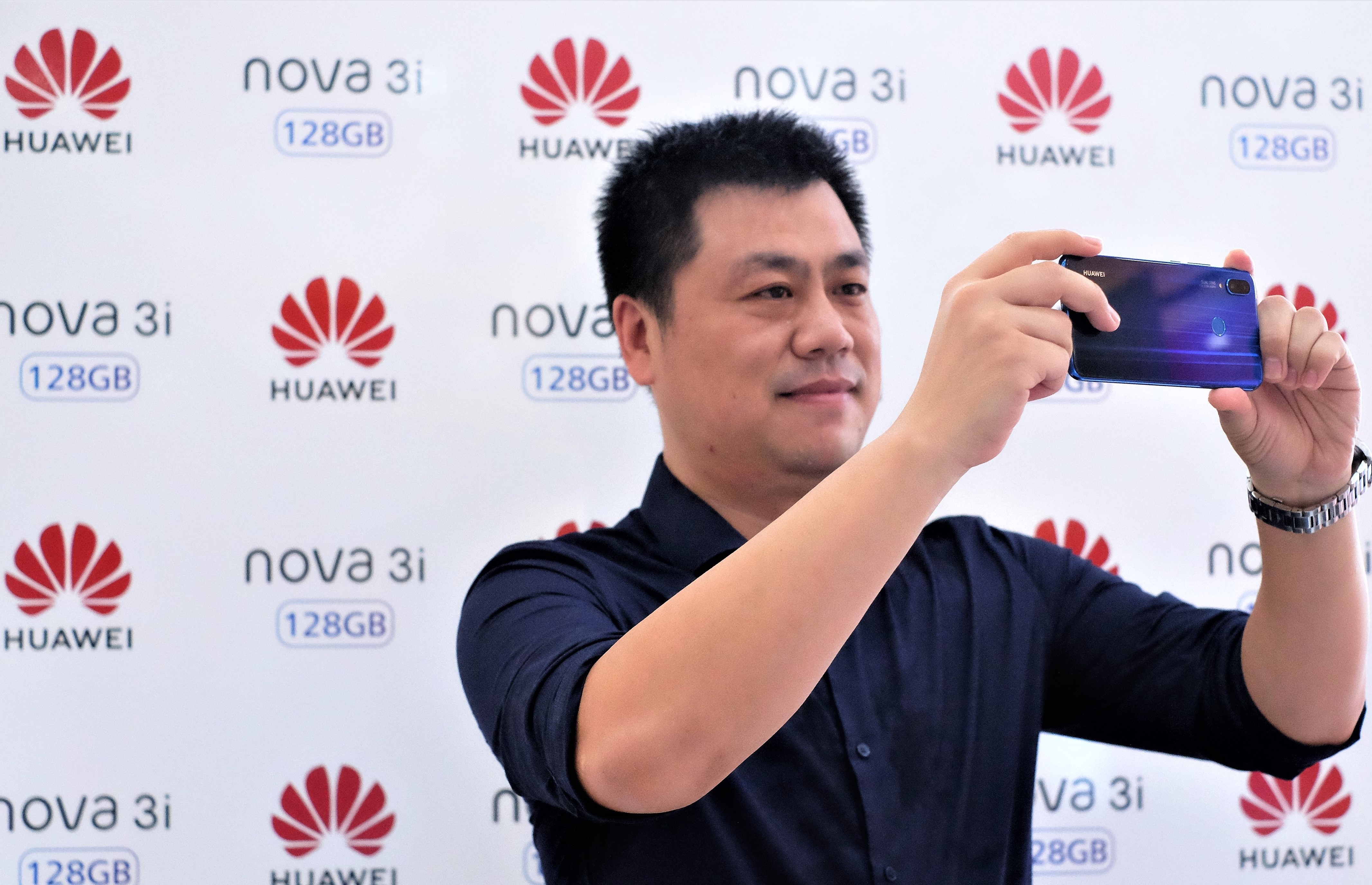 Huawei nova 3i chinh thuc mo ban anh 3