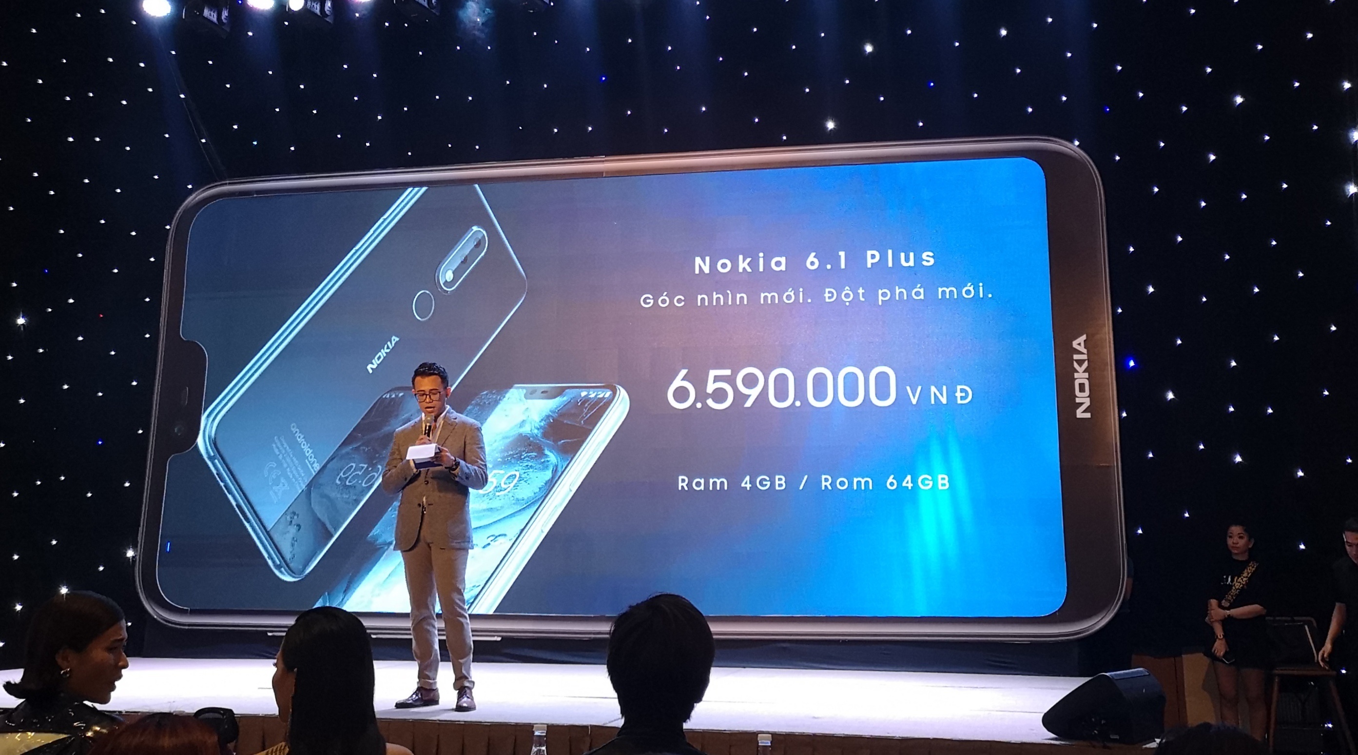 Nokia 6.1 plus ra mat anh 11