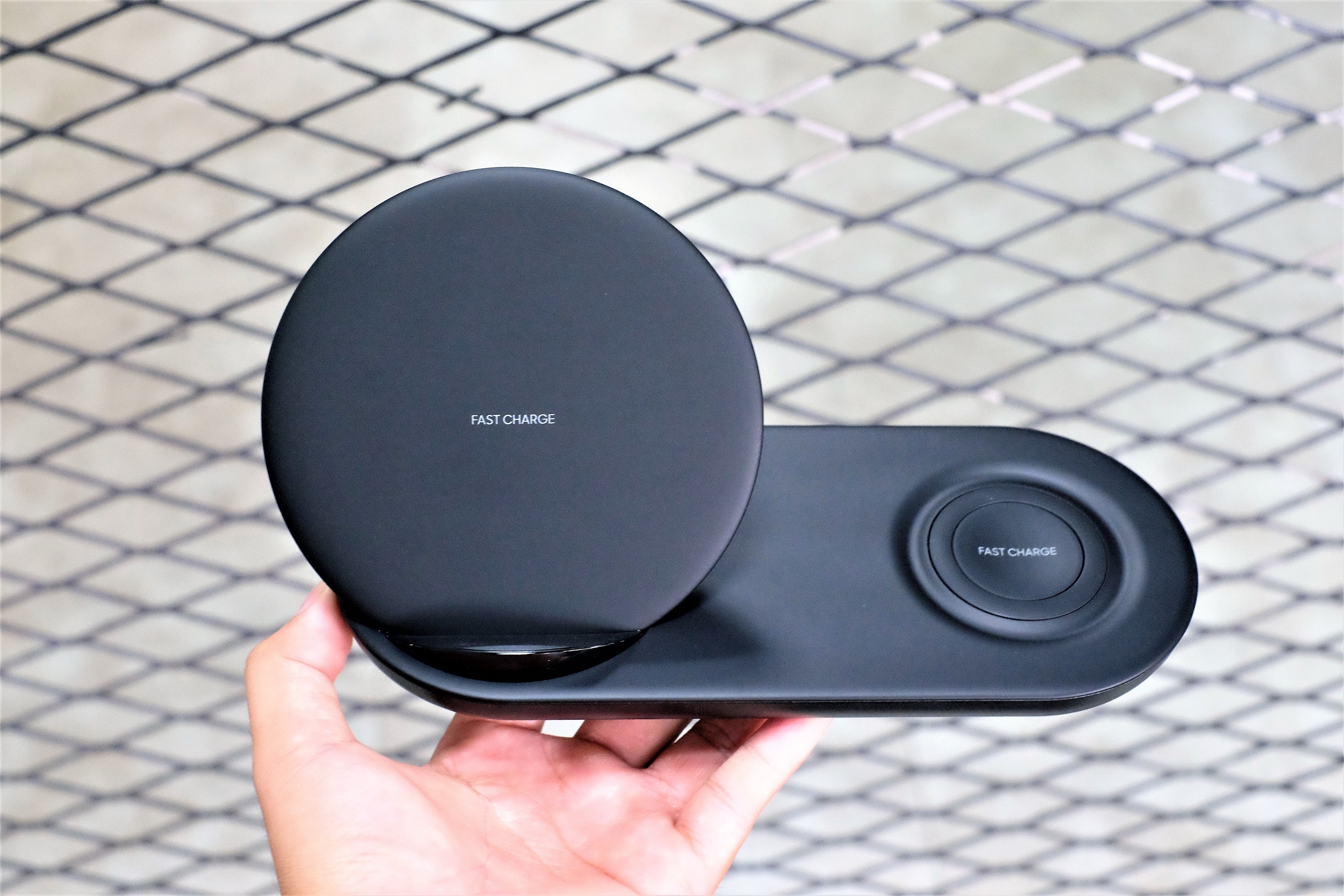 Trai nghiem Wireless Charger Duo anh 7