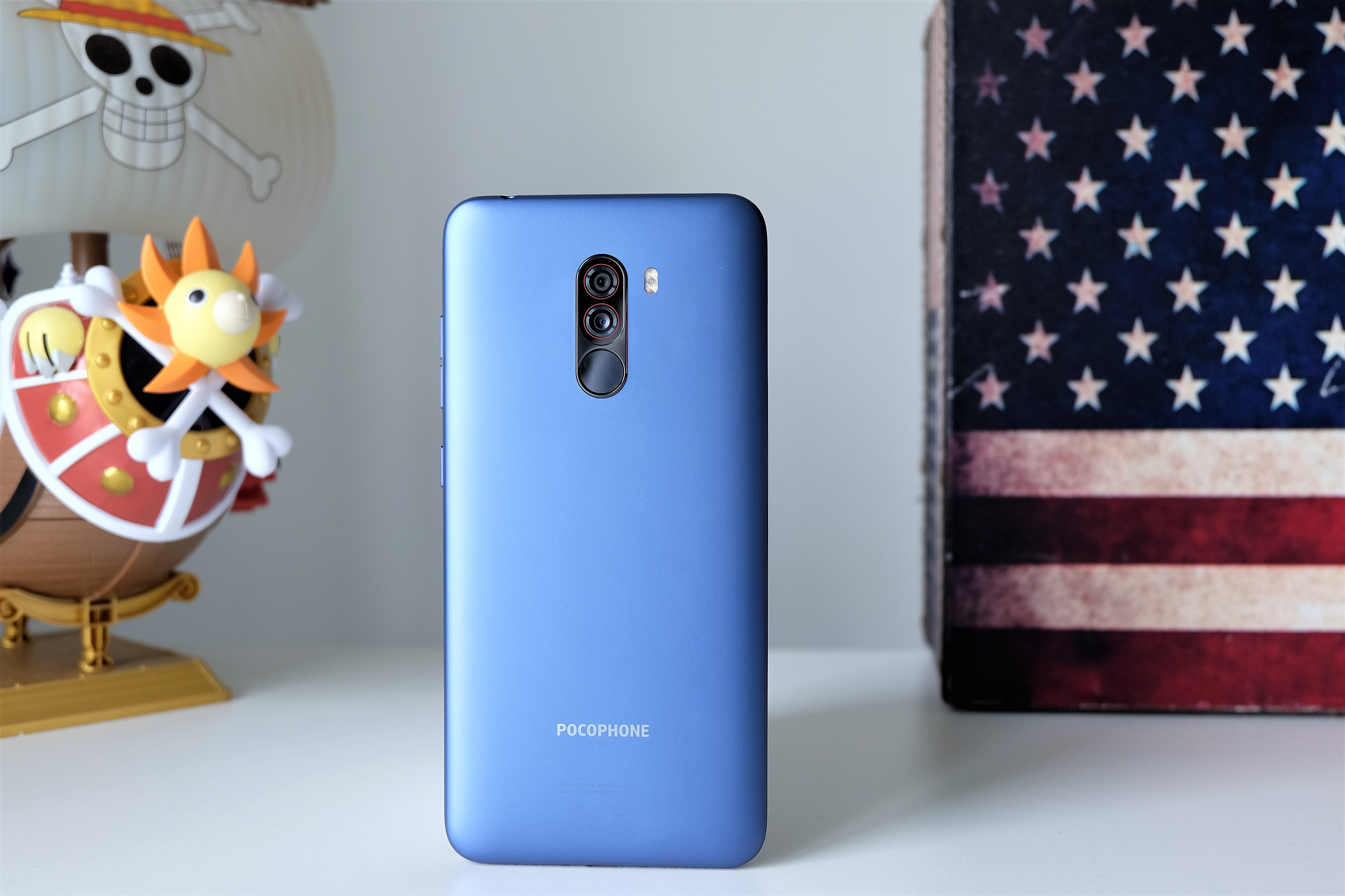 Pocophone F1 len ke tai VN ngay 30/8, gia tu 7,9 trieu dong hinh anh