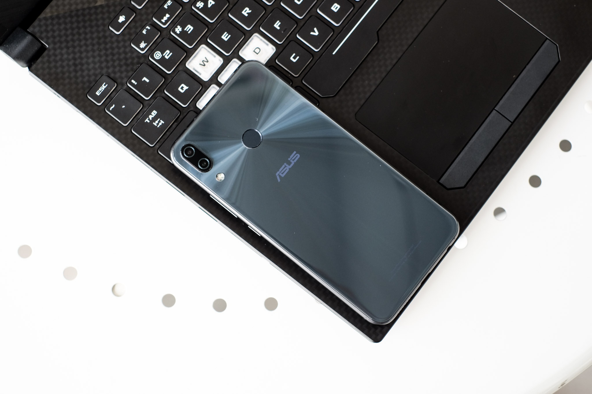 đánh giá chi tiết Asus Zenfone 5 ảnh 12 danh gia chi tiet Asus Zenfone 5 anh 12